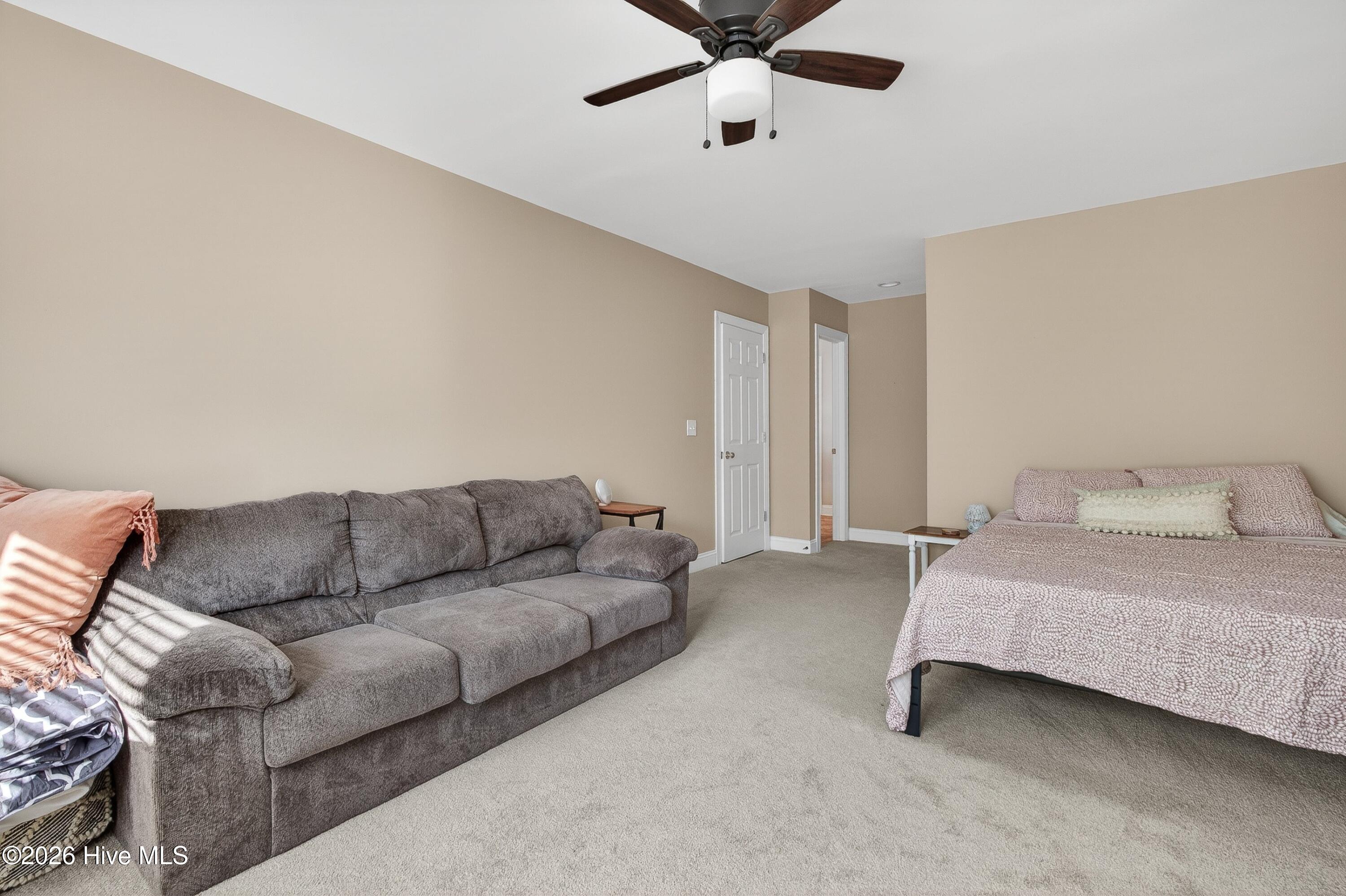 100566829 | Photo 17