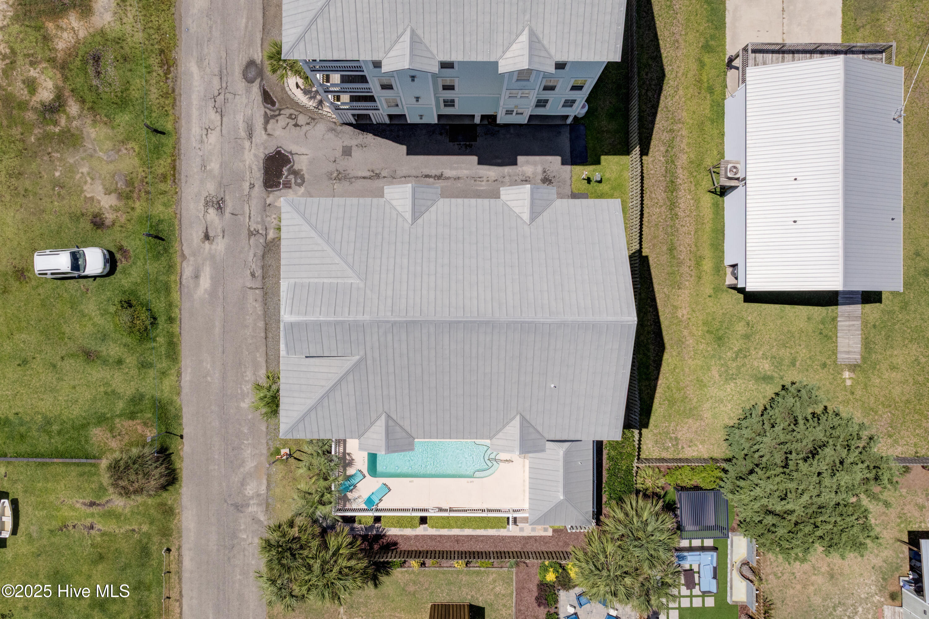 100557630 | Photo 43