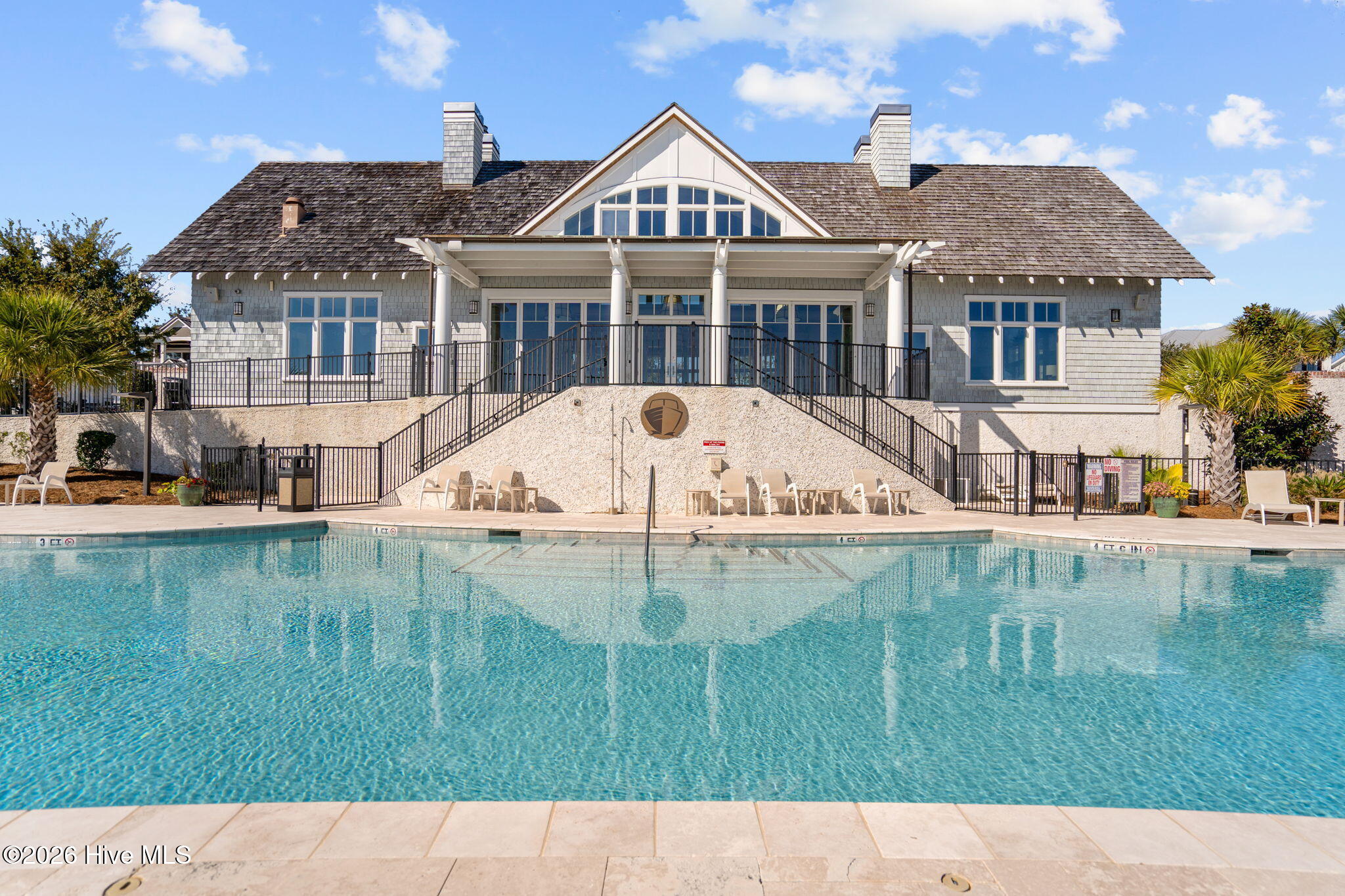 100561324 | Photo 39