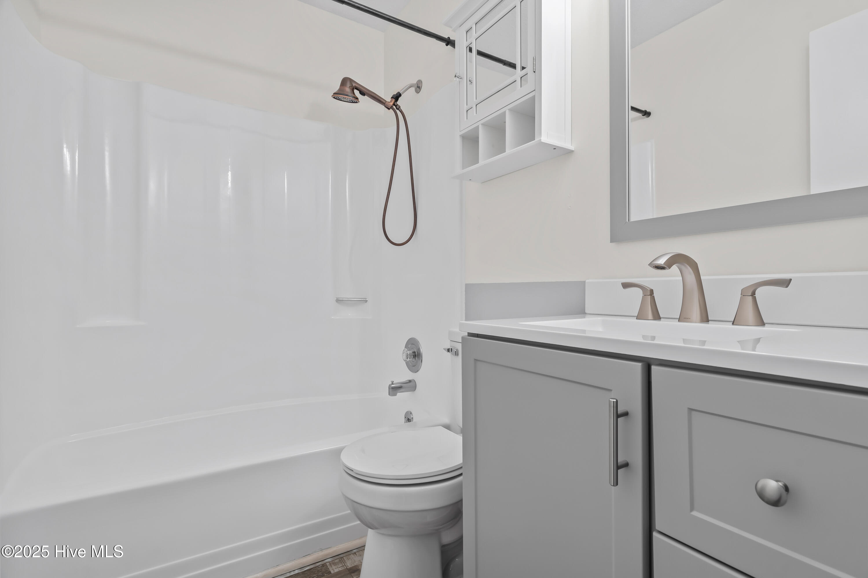 100566648 | Photo 23