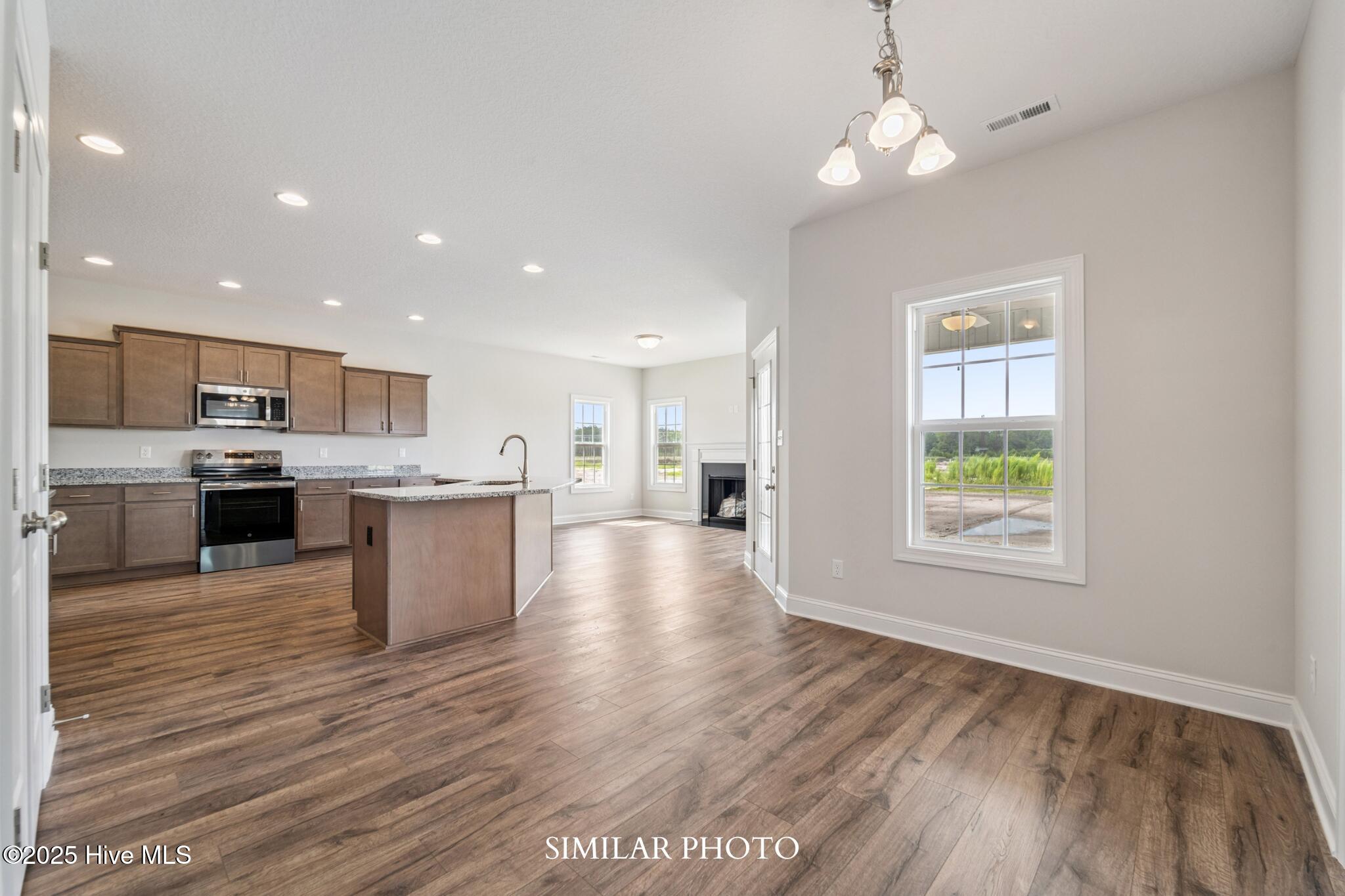 766 Secession Lane, Jacksonville, NC 28546 – photo 13: SIMILAR PHOTO PALOMAR-16