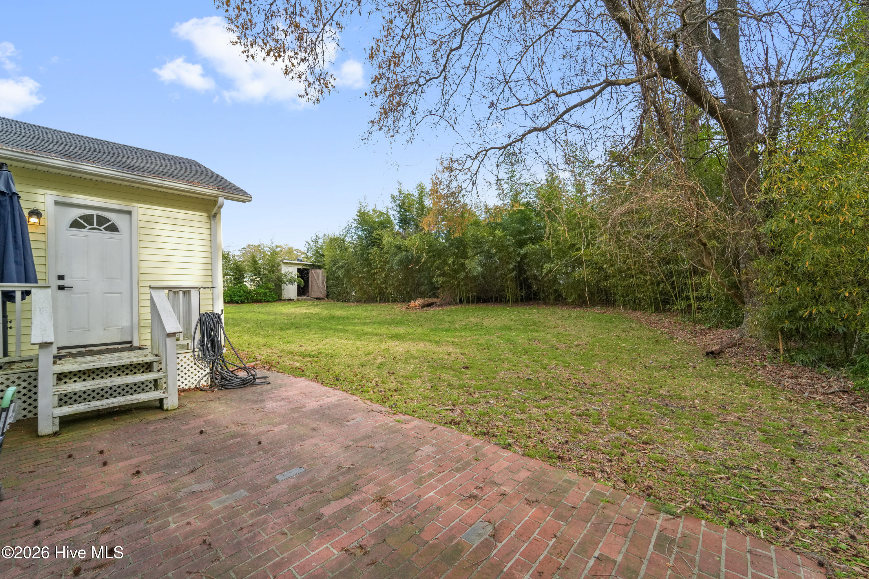 100561958 | Photo 35