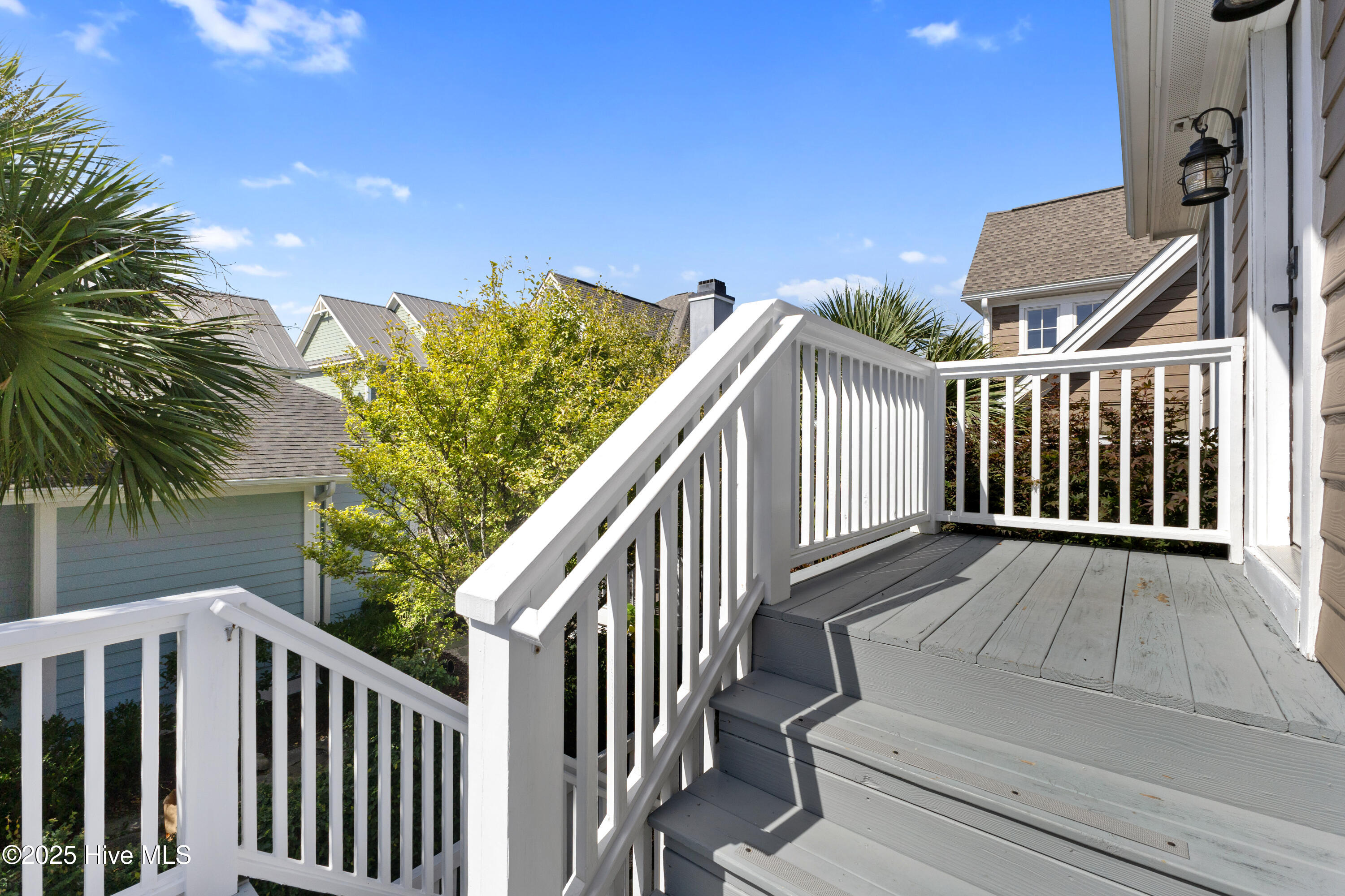 100541360 | Photo 48