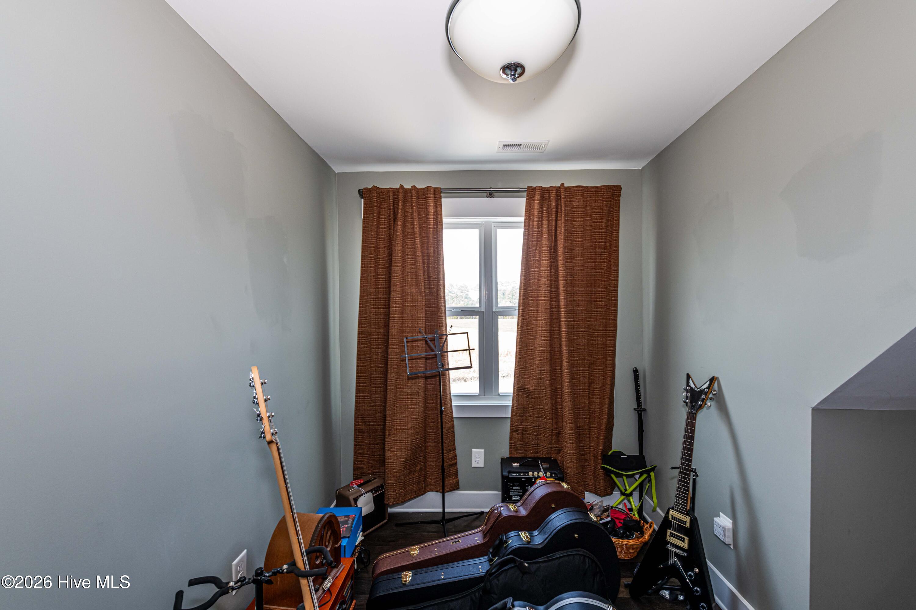 100559174 | Photo 63