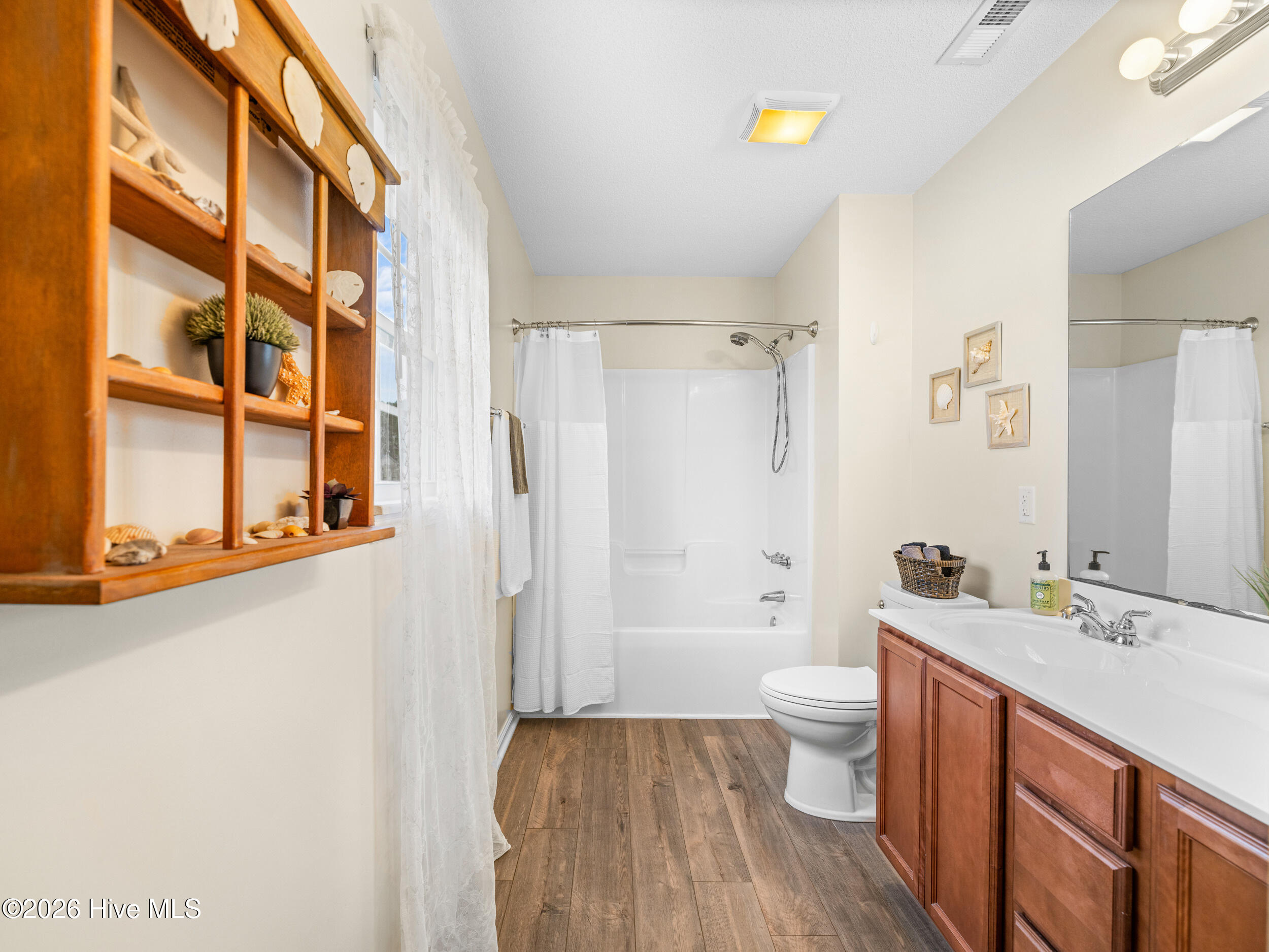 100556892 | Photo 20