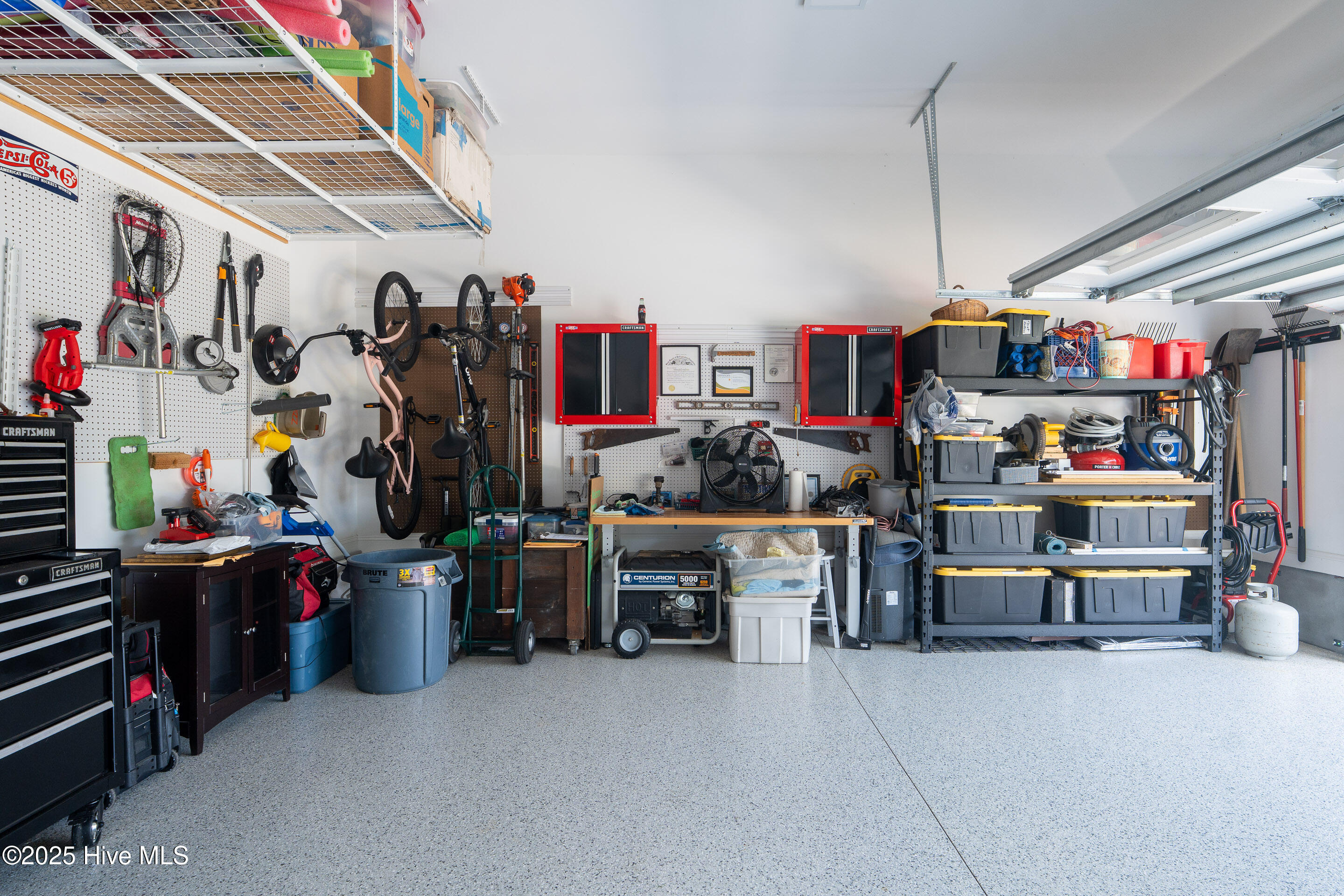 100526506 | Photo 44