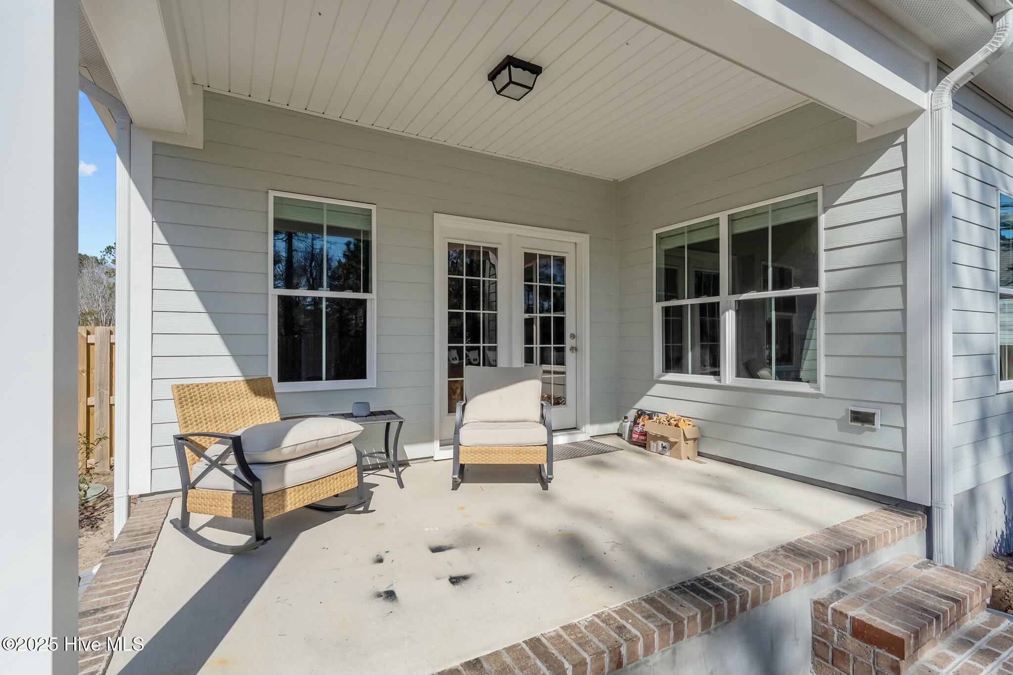 100558663 | Photo 34