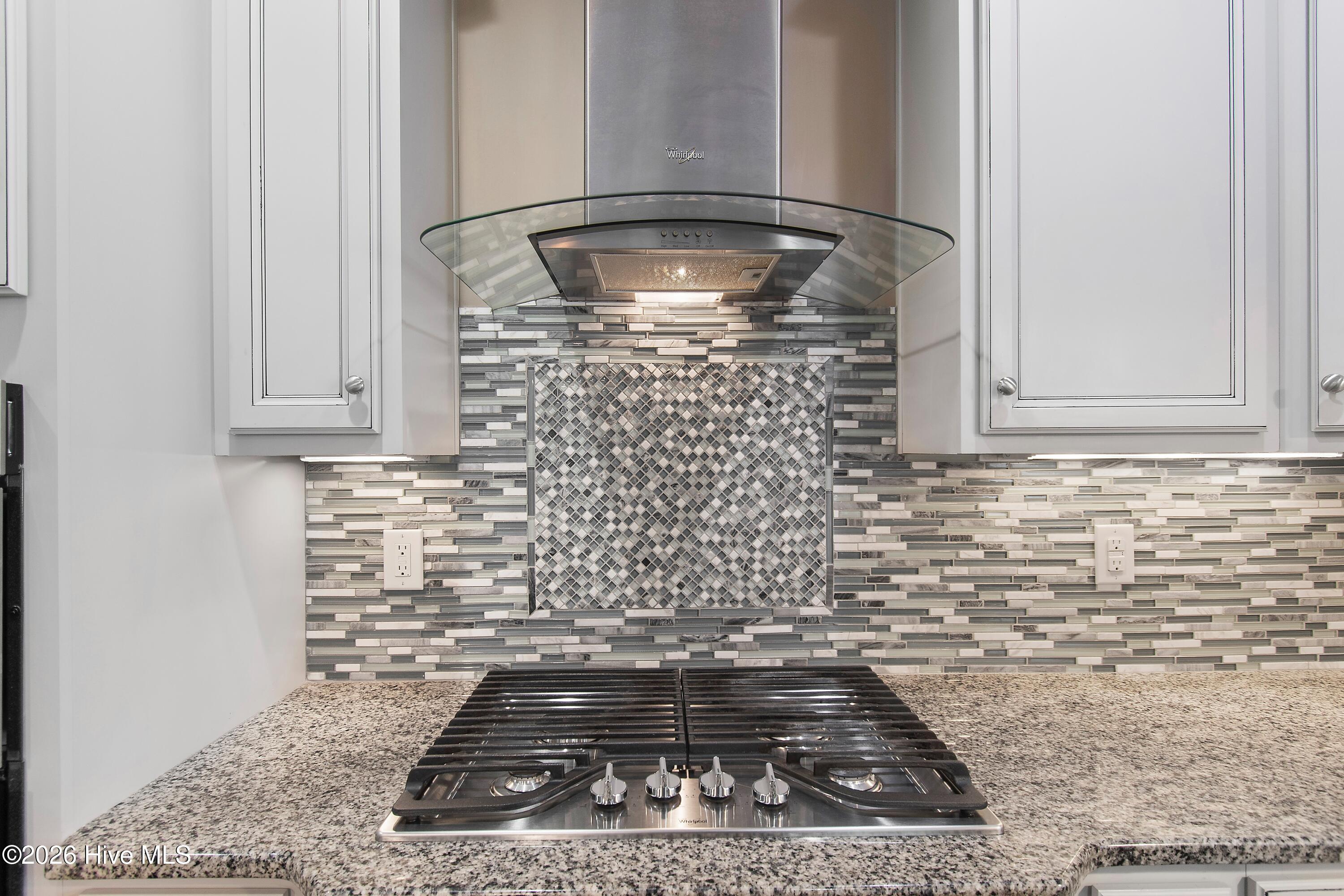 100554022 | Photo 26