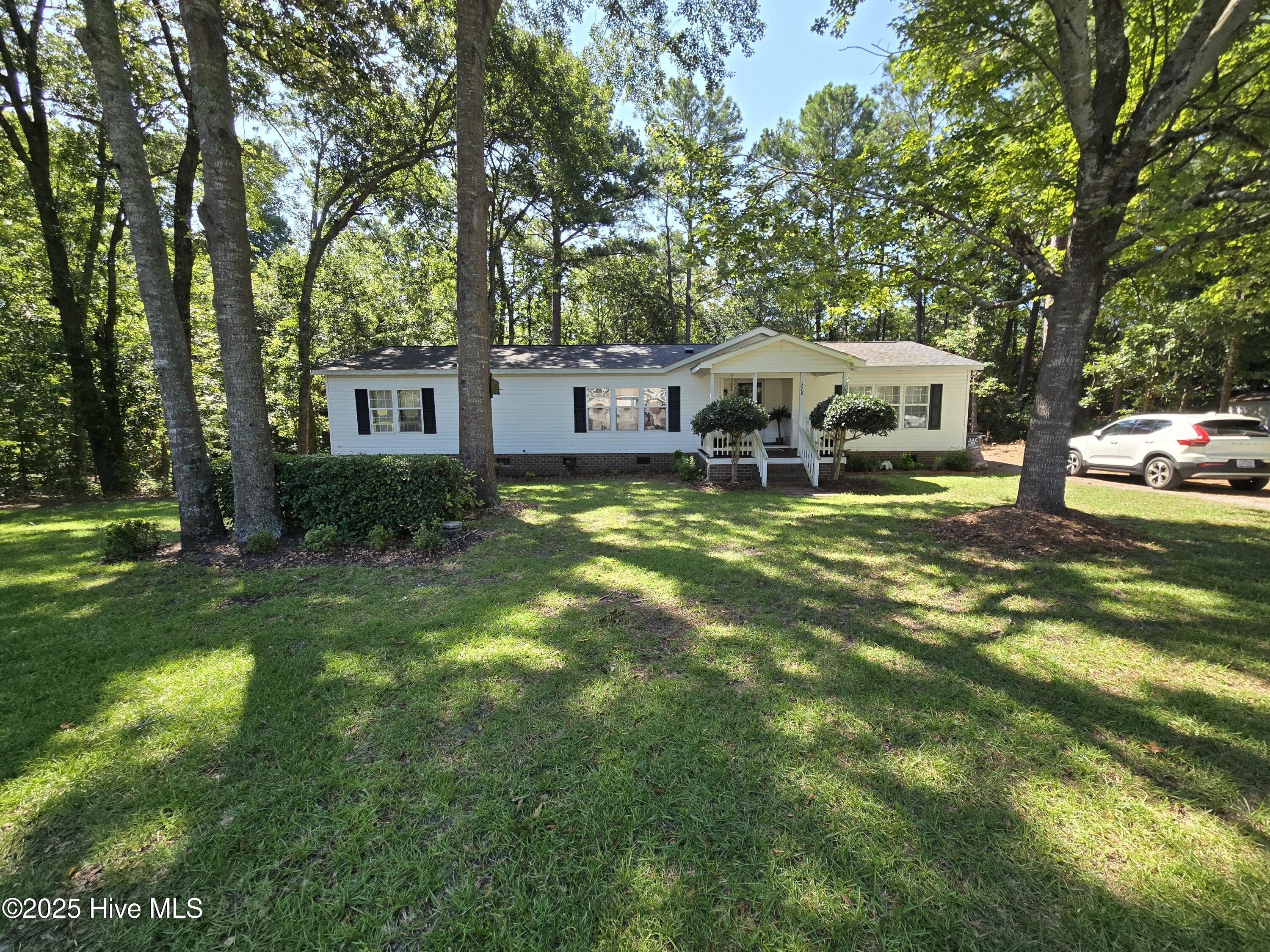 Property at 328 Groves Point Circle