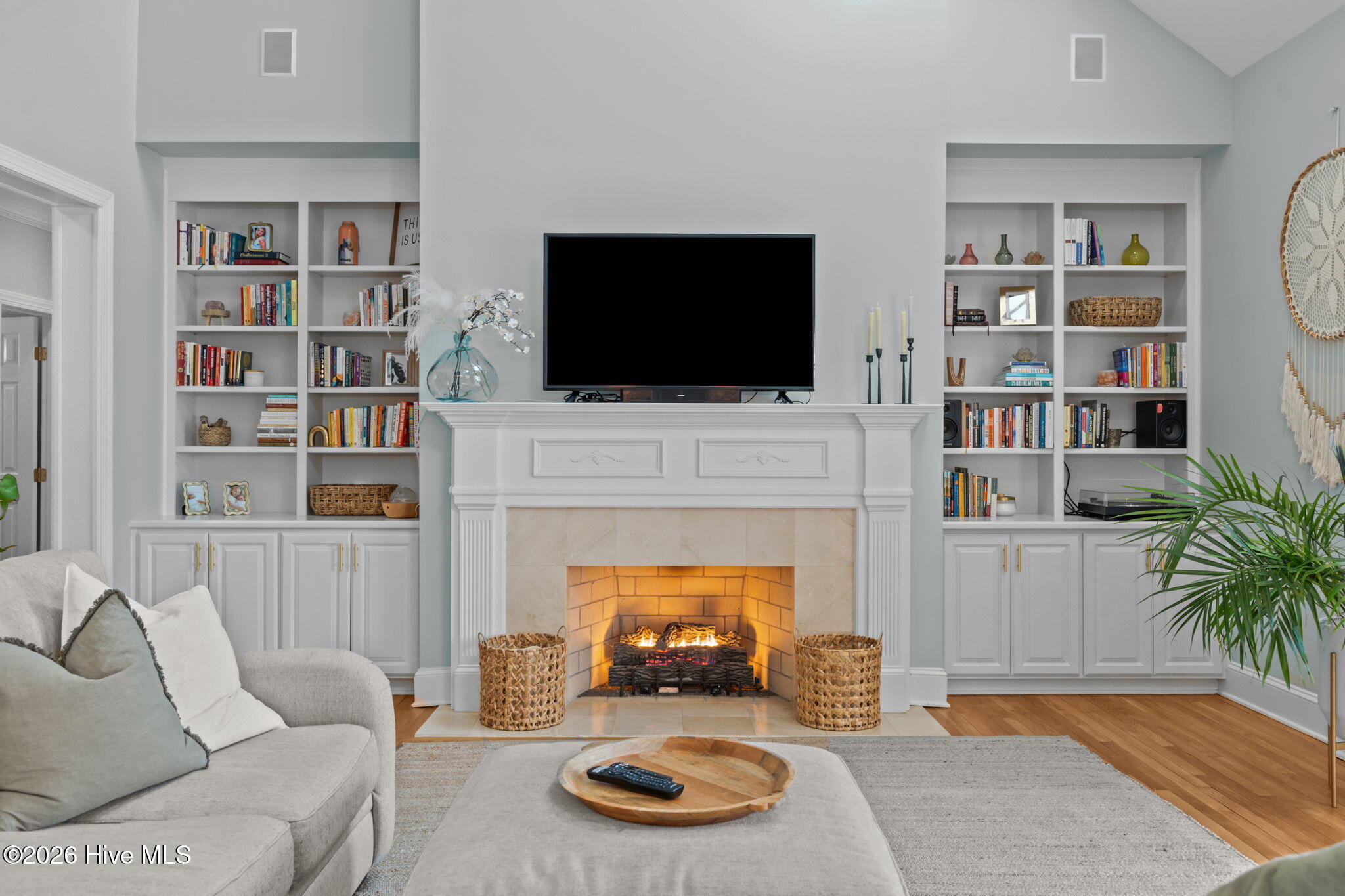 100556874 | Photo 19