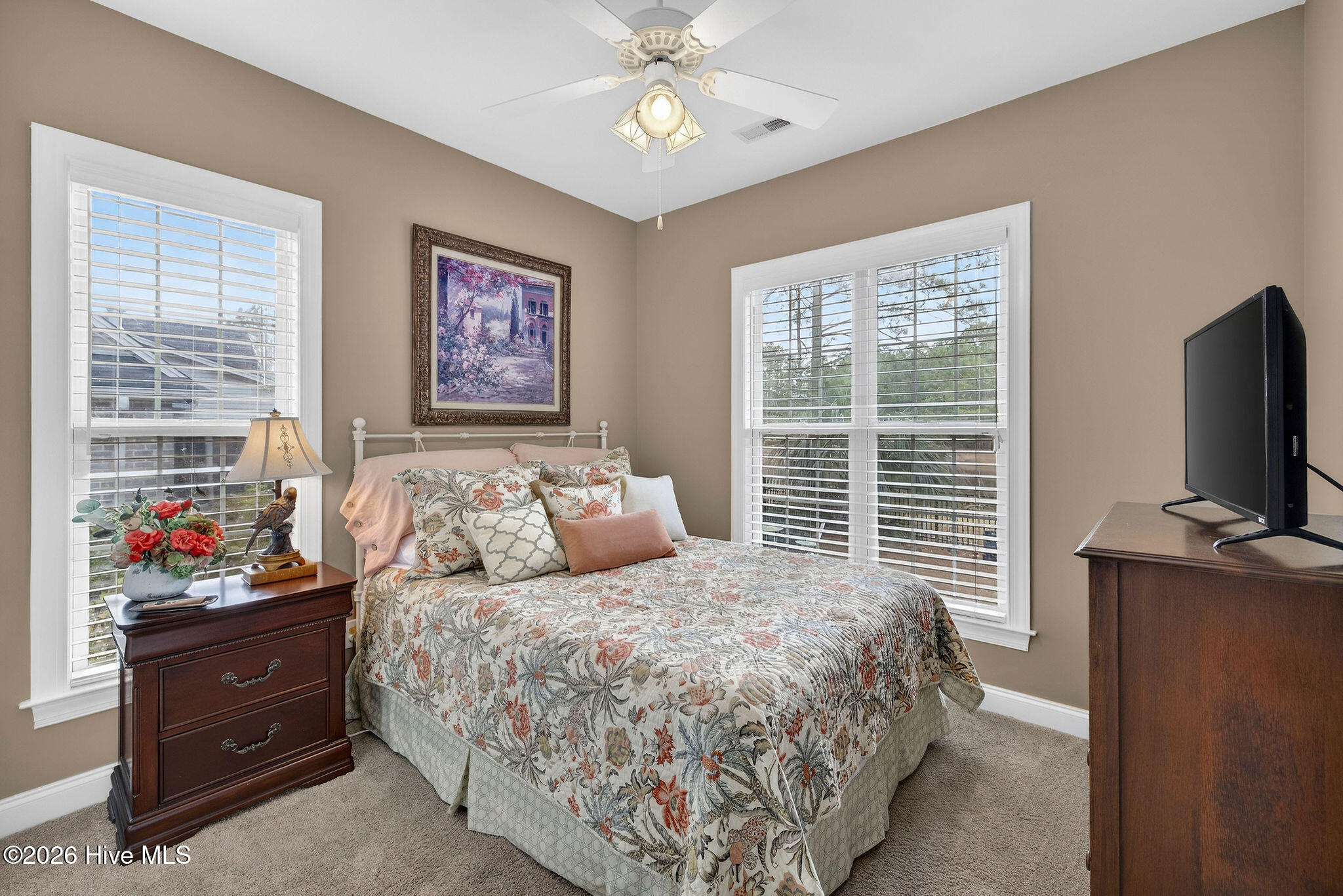 100558563 | Photo 31