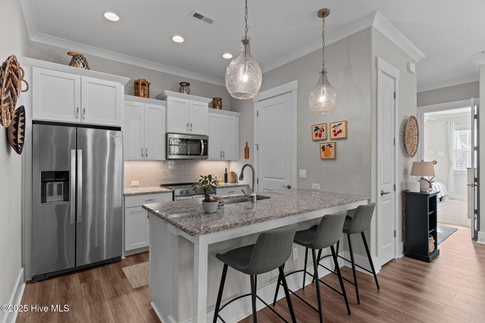 100543131 | Photo 18