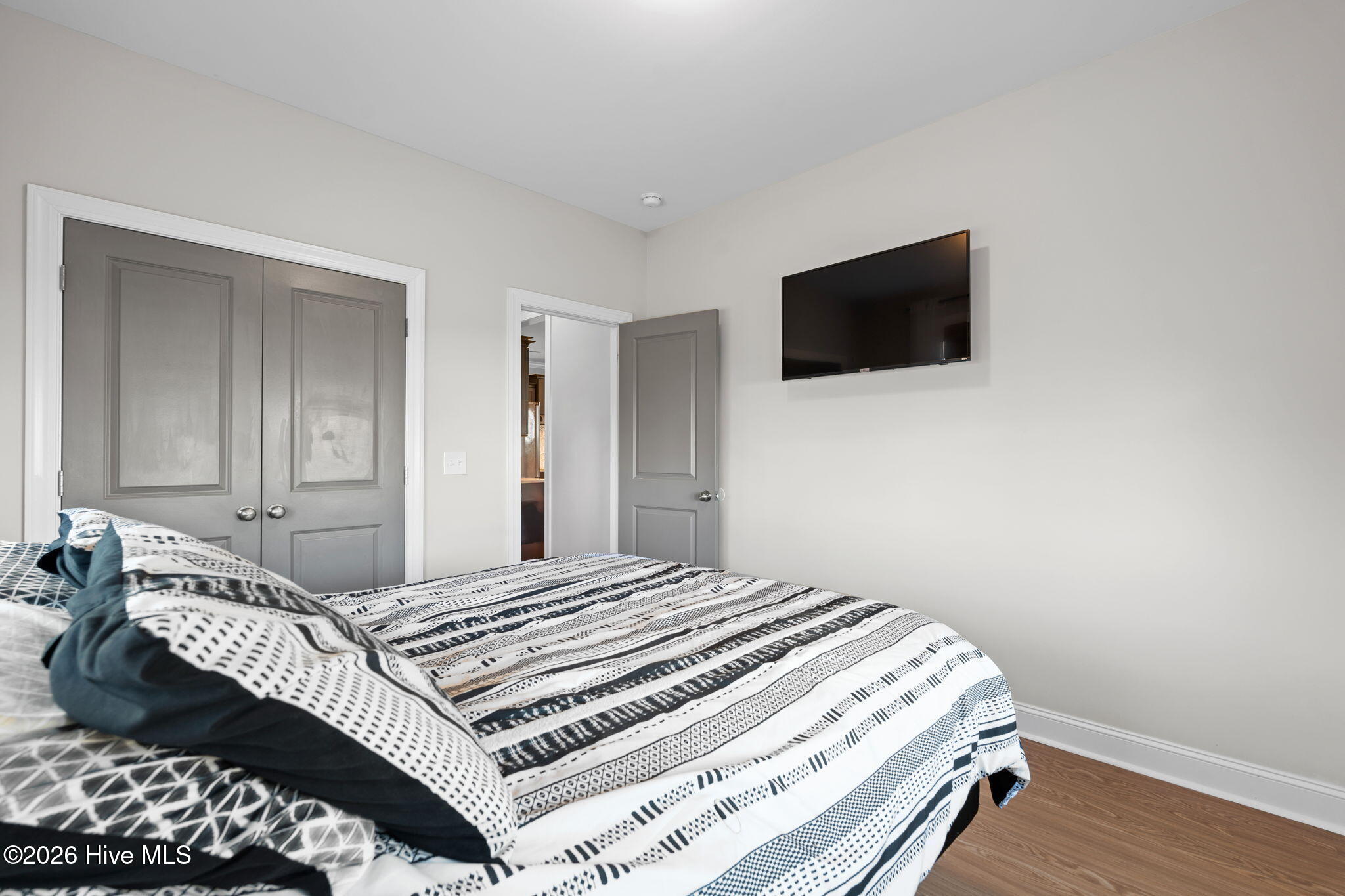 100564954 | Photo 23