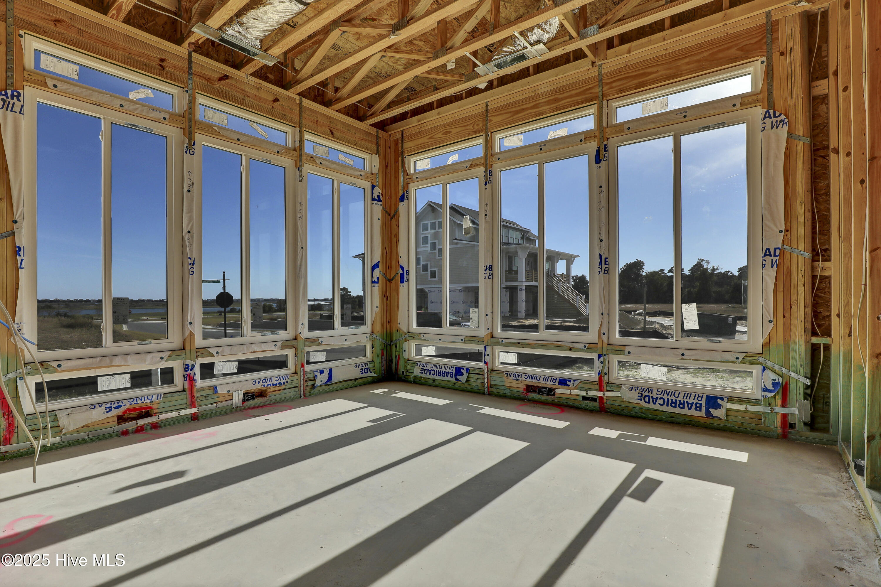 100539864 | Photo 18