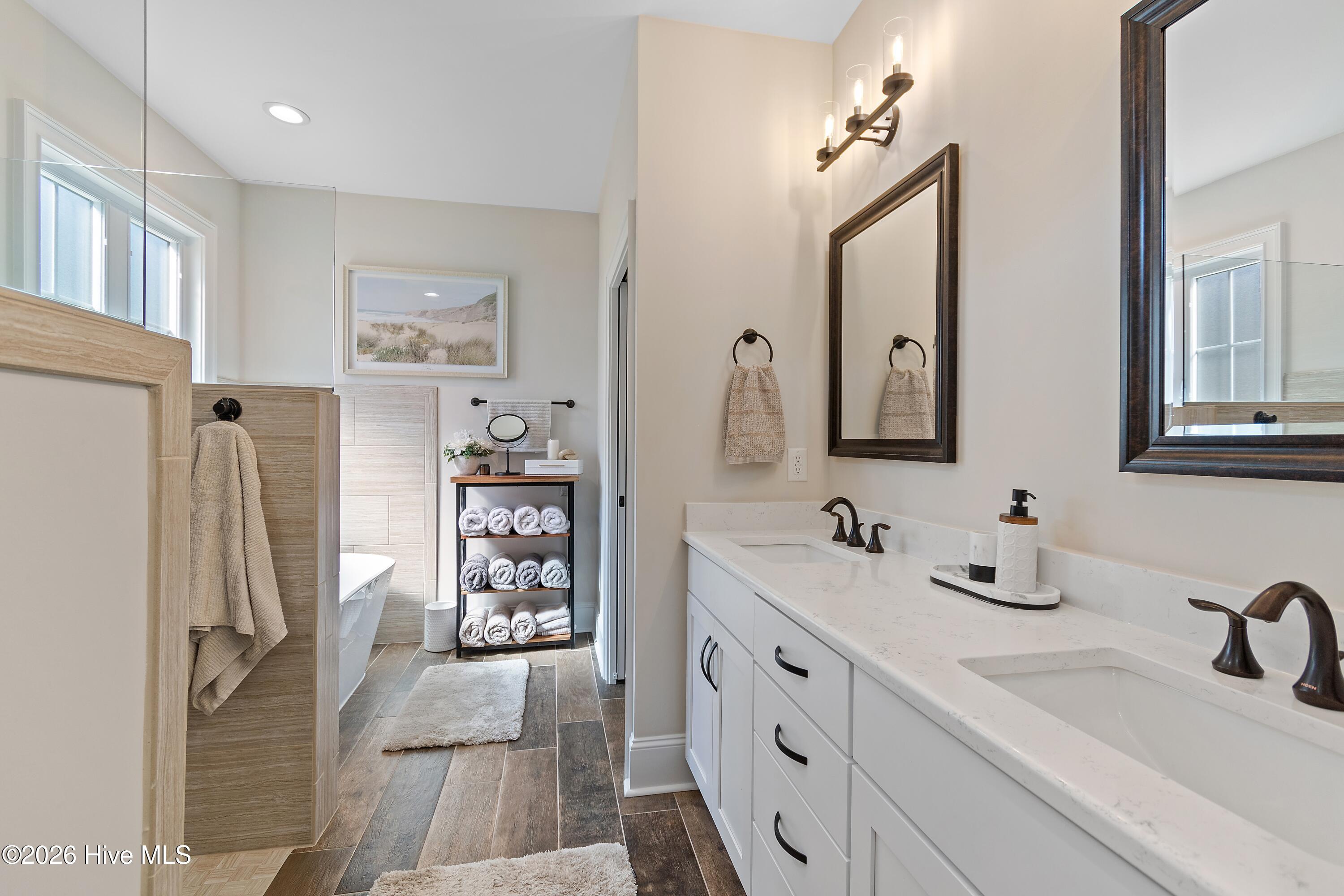 100554394 | Photo 28