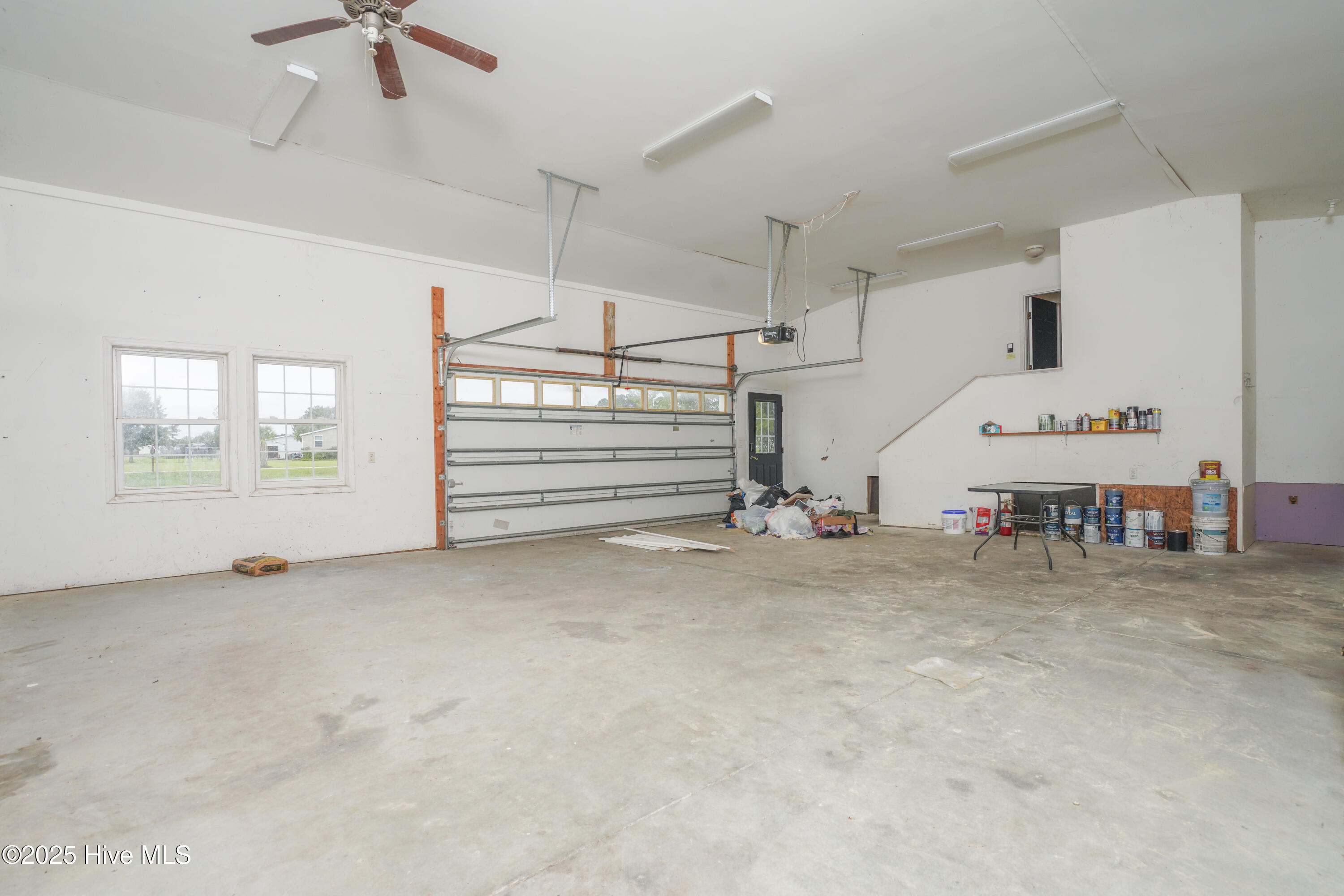 100536641 | Photo 39