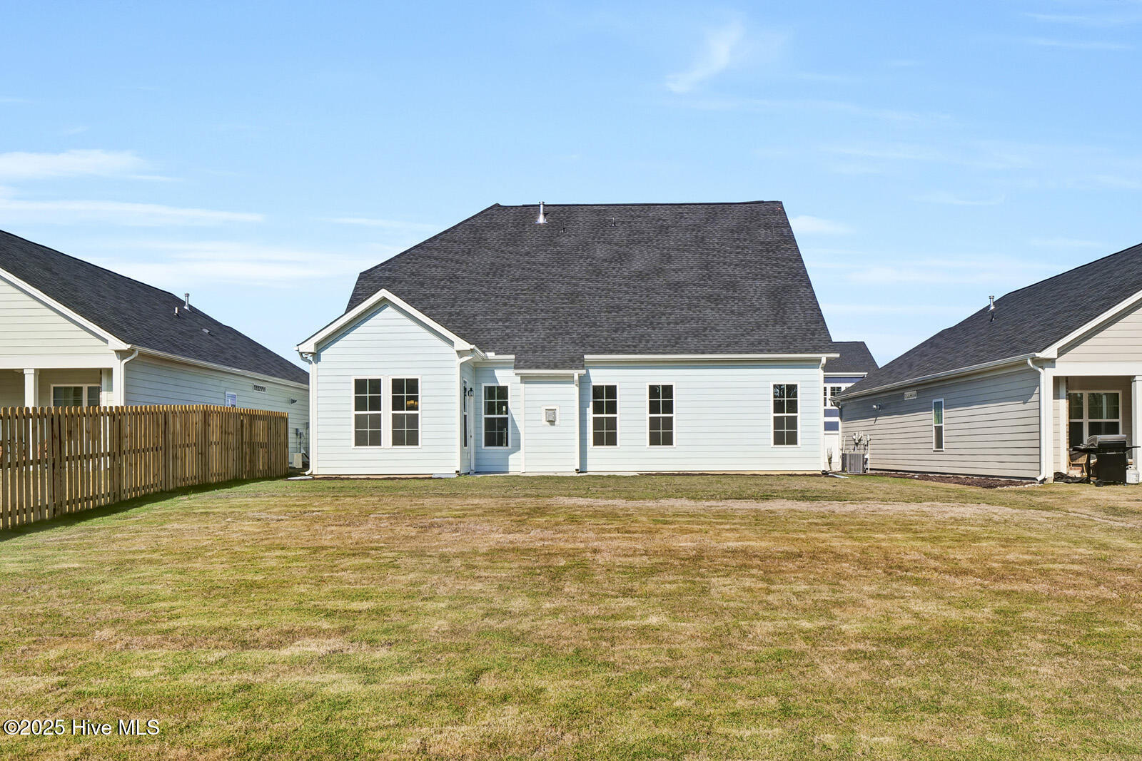 100527177 | Photo 45