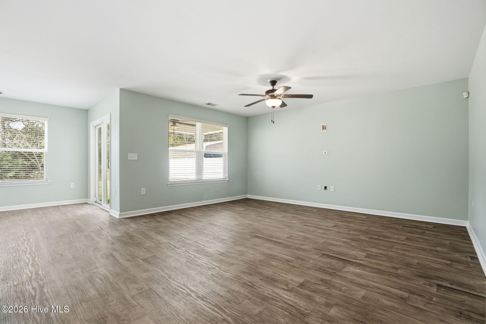 100558624 | Photo 13