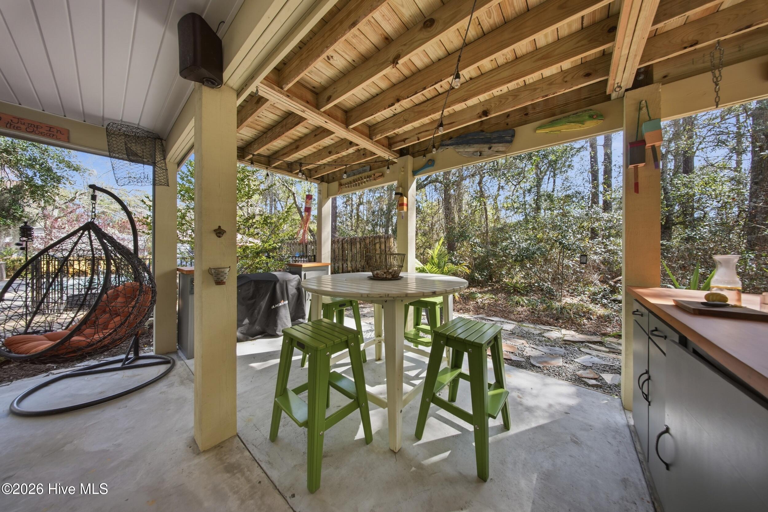 100561155 | Photo 17