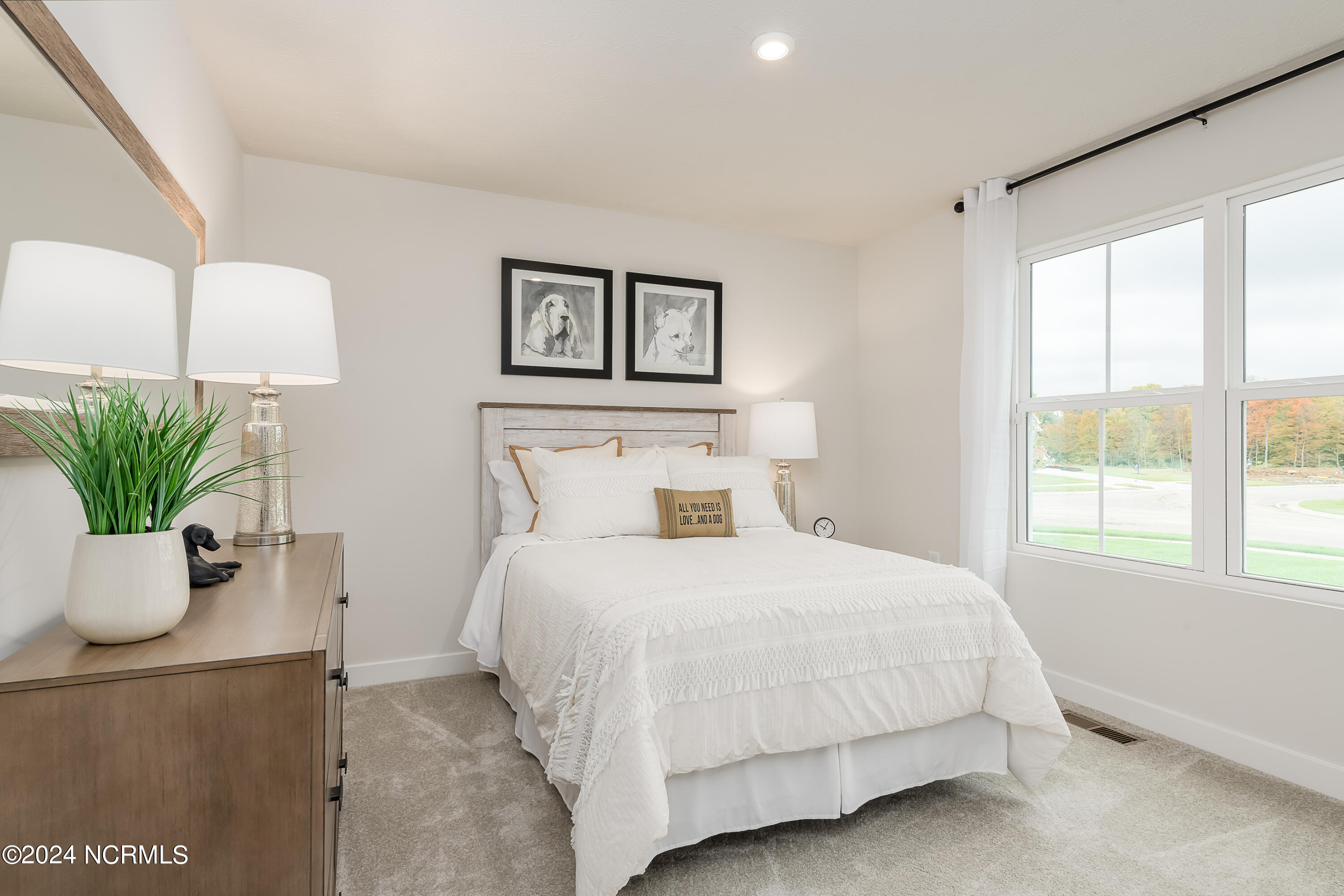 100547592 | Photo 12