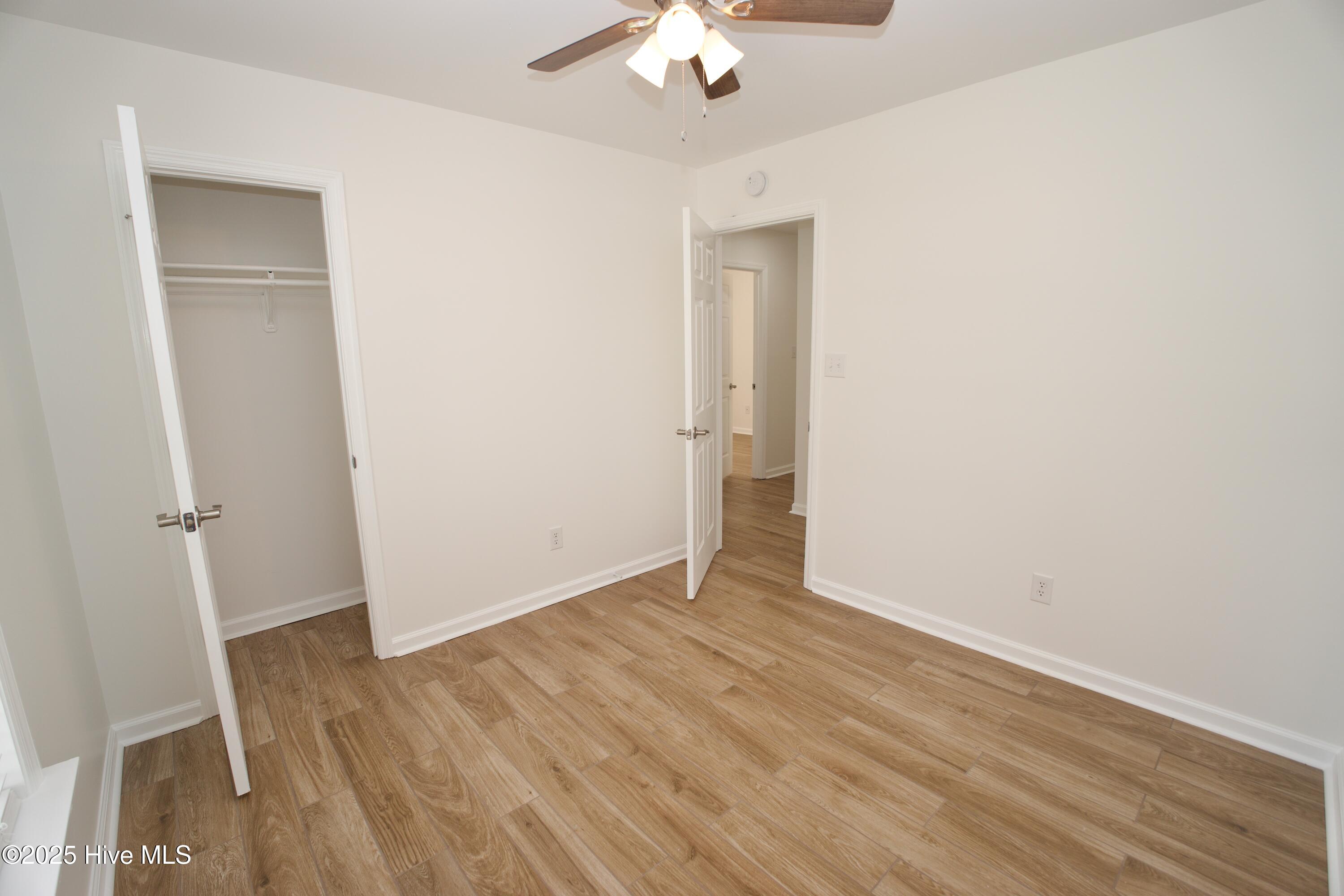 100527332 | Photo 33