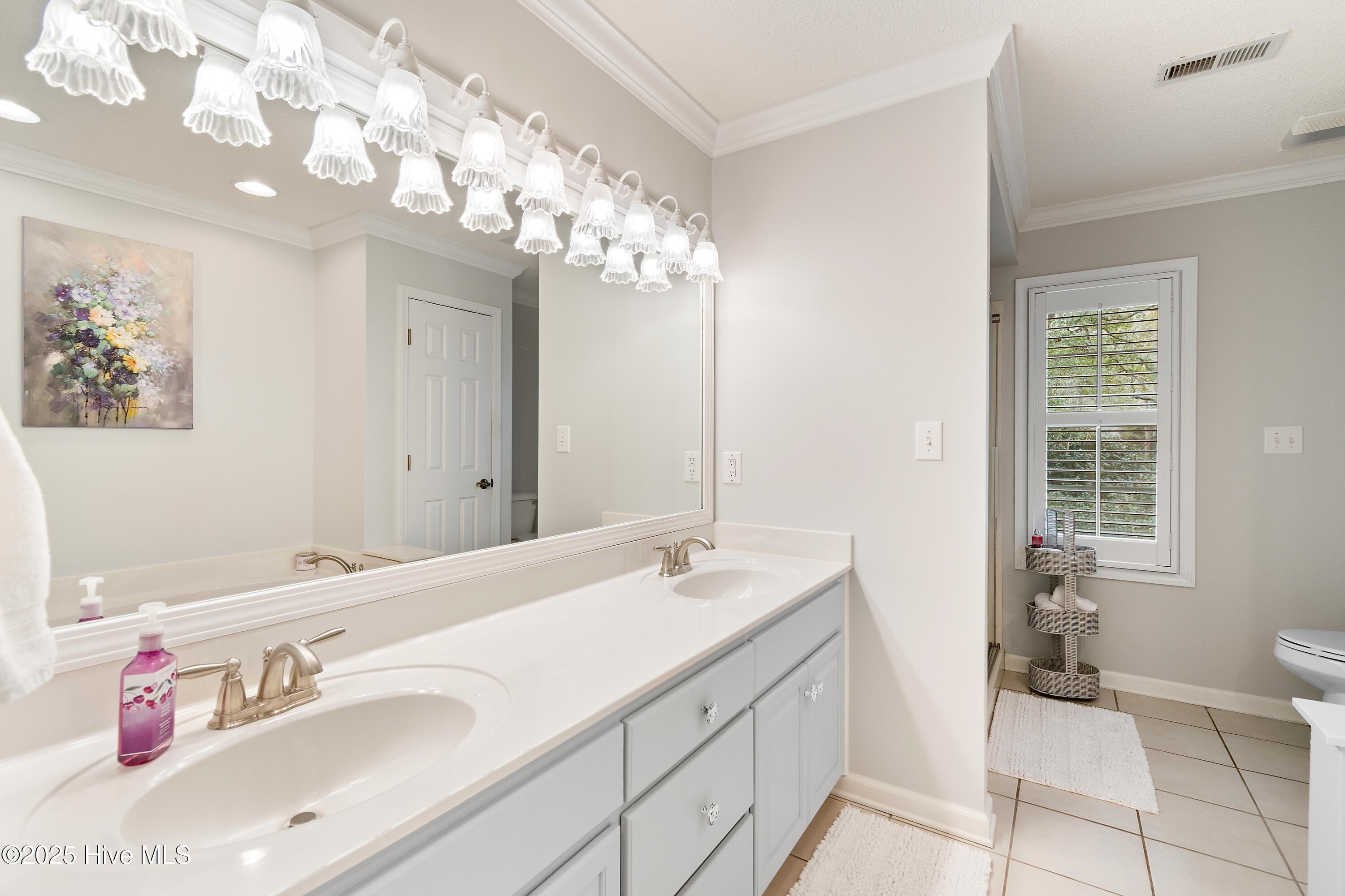 100556146 | Photo 22