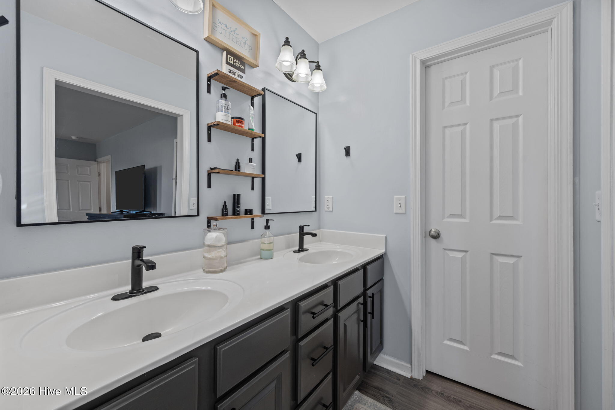 100558999 | Photo 30