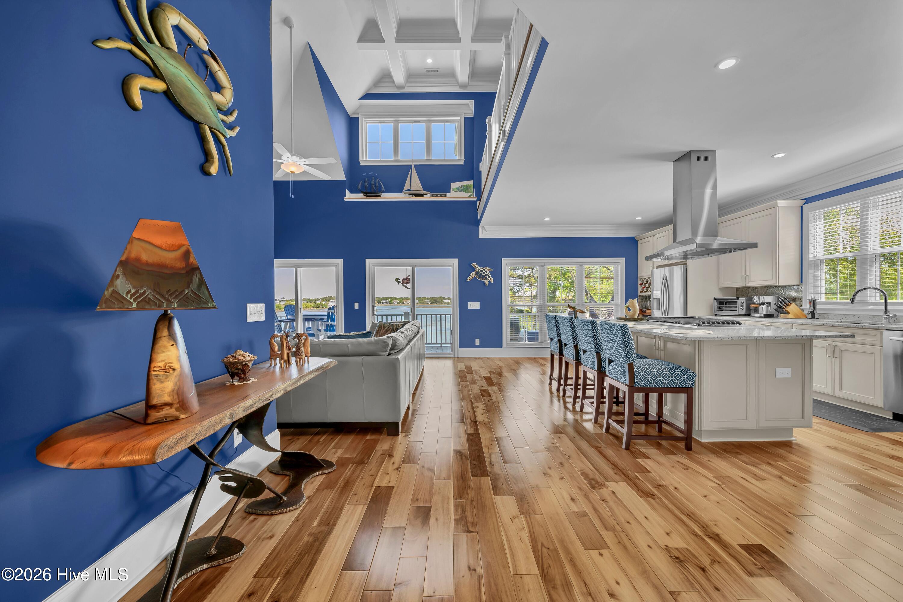 100569369 | Photo 14