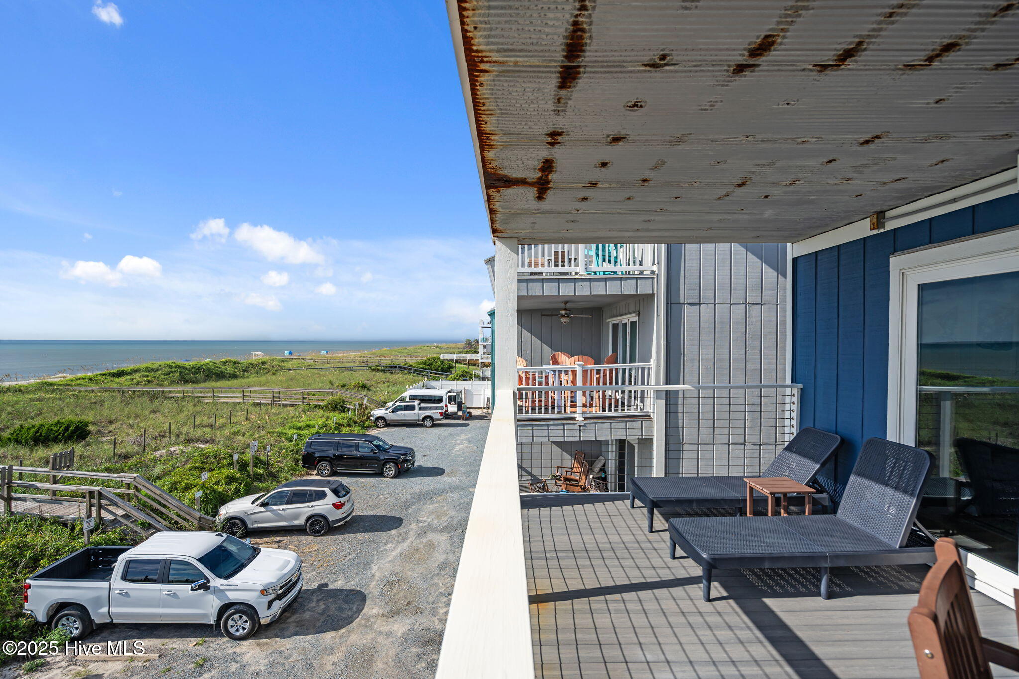 100528366 | Photo 13