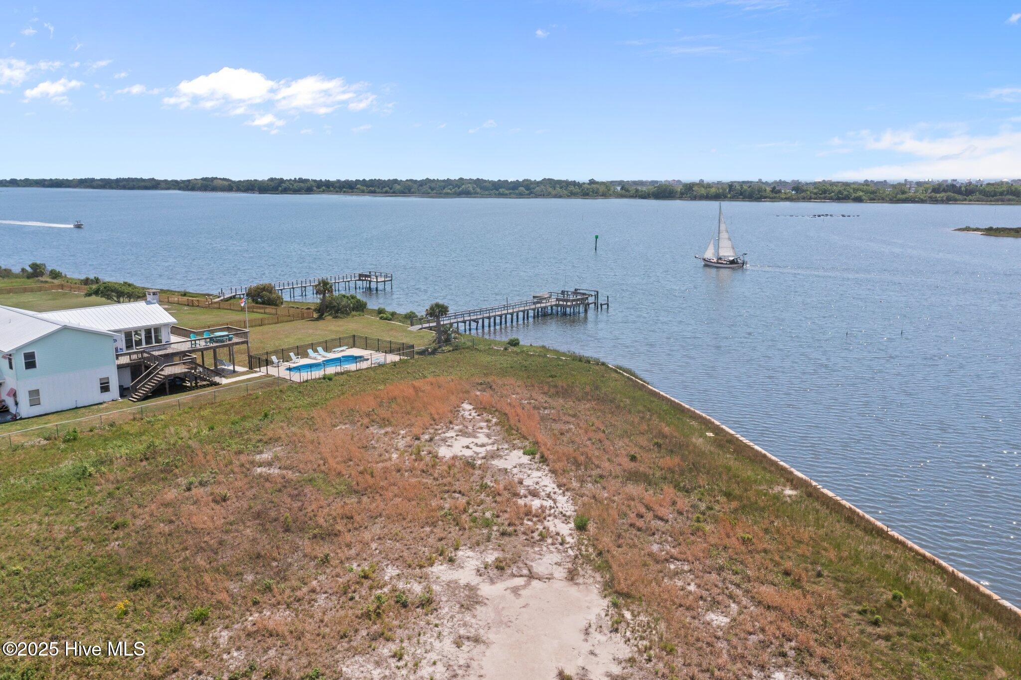 100514796 | Photo 35