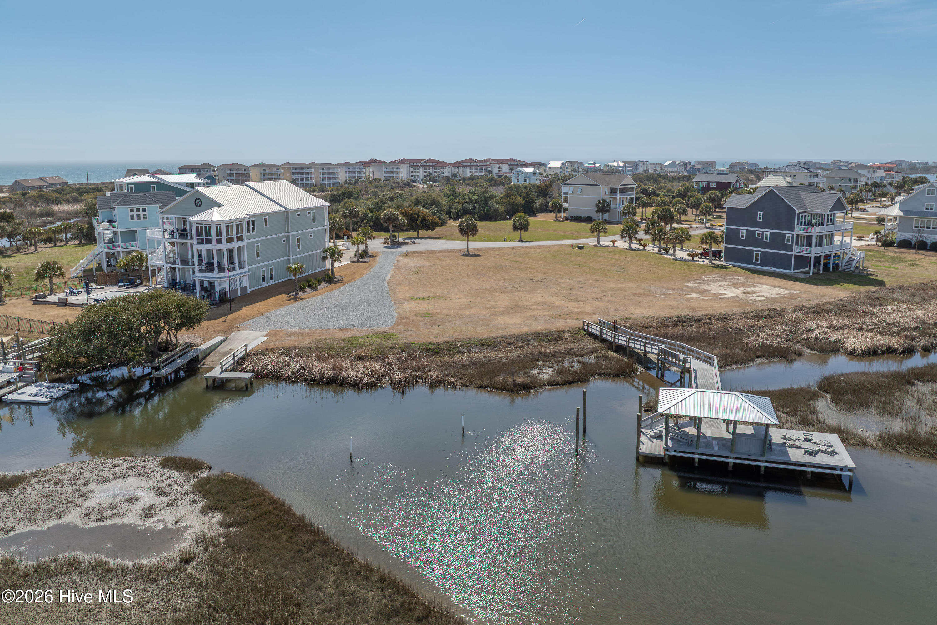 100558828 | Photo 45