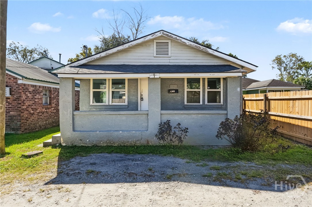 Photo 1 of Single family home for sale at 751 E Bolton Ln, Savannah, GA 31401 | MLS# SA367287 | Listing updated on 2026-10-30
