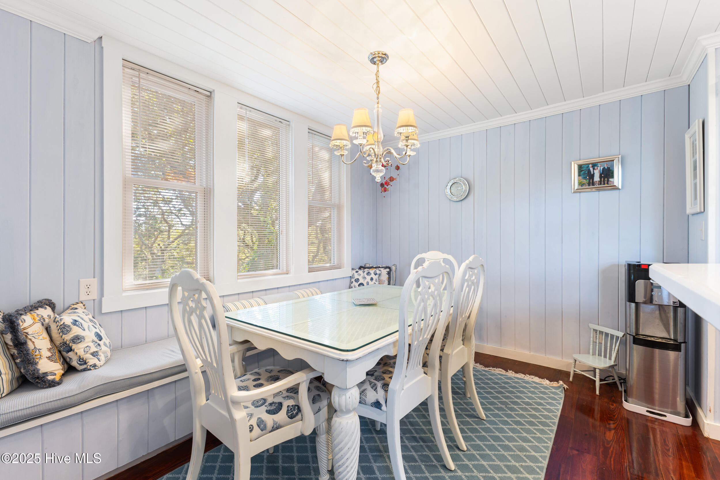 100545417 | Photo 14