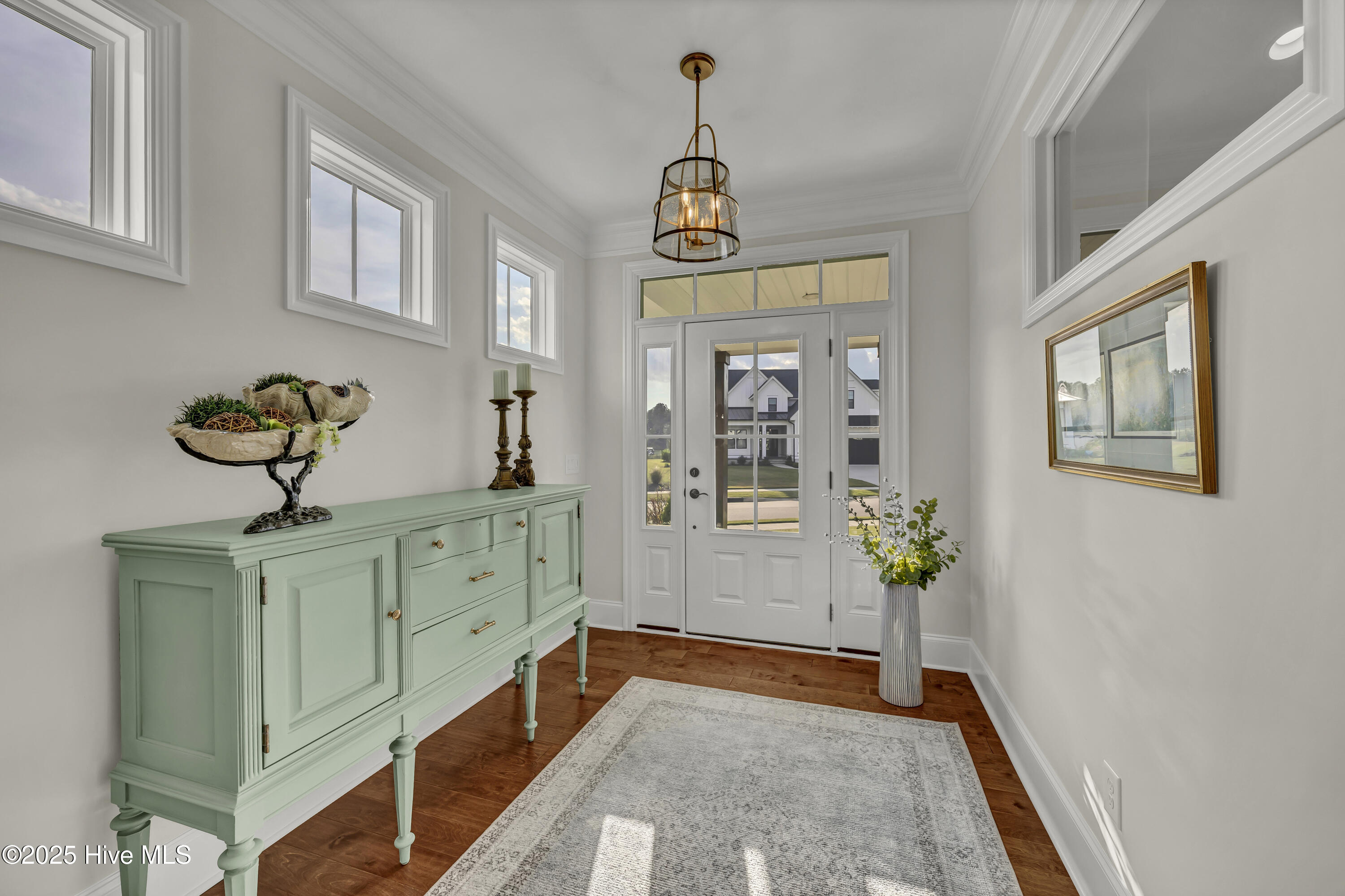 100557399 | Photo 11