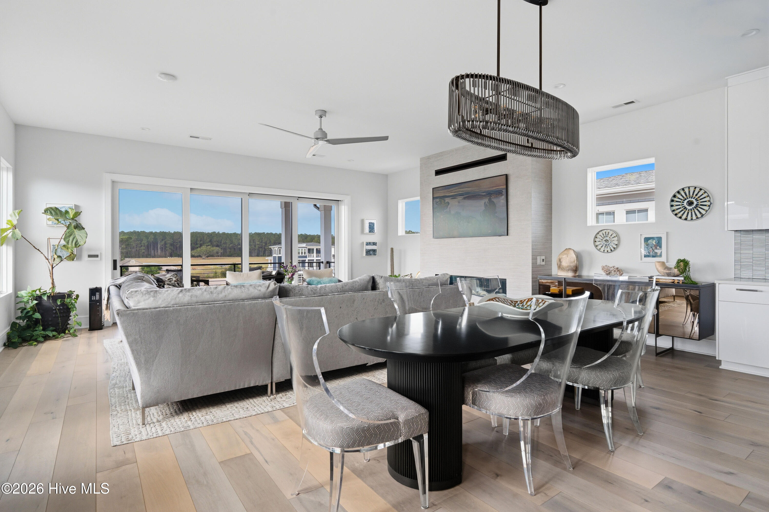 100567165 | Photo 12