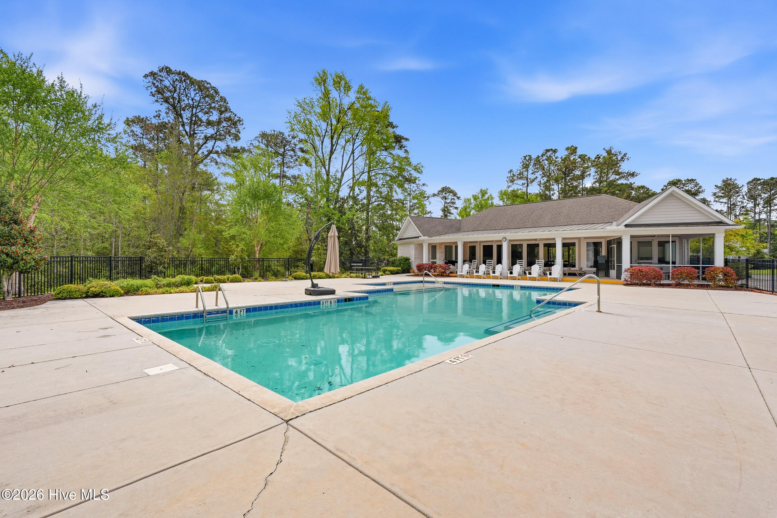 100565388 | Photo 88