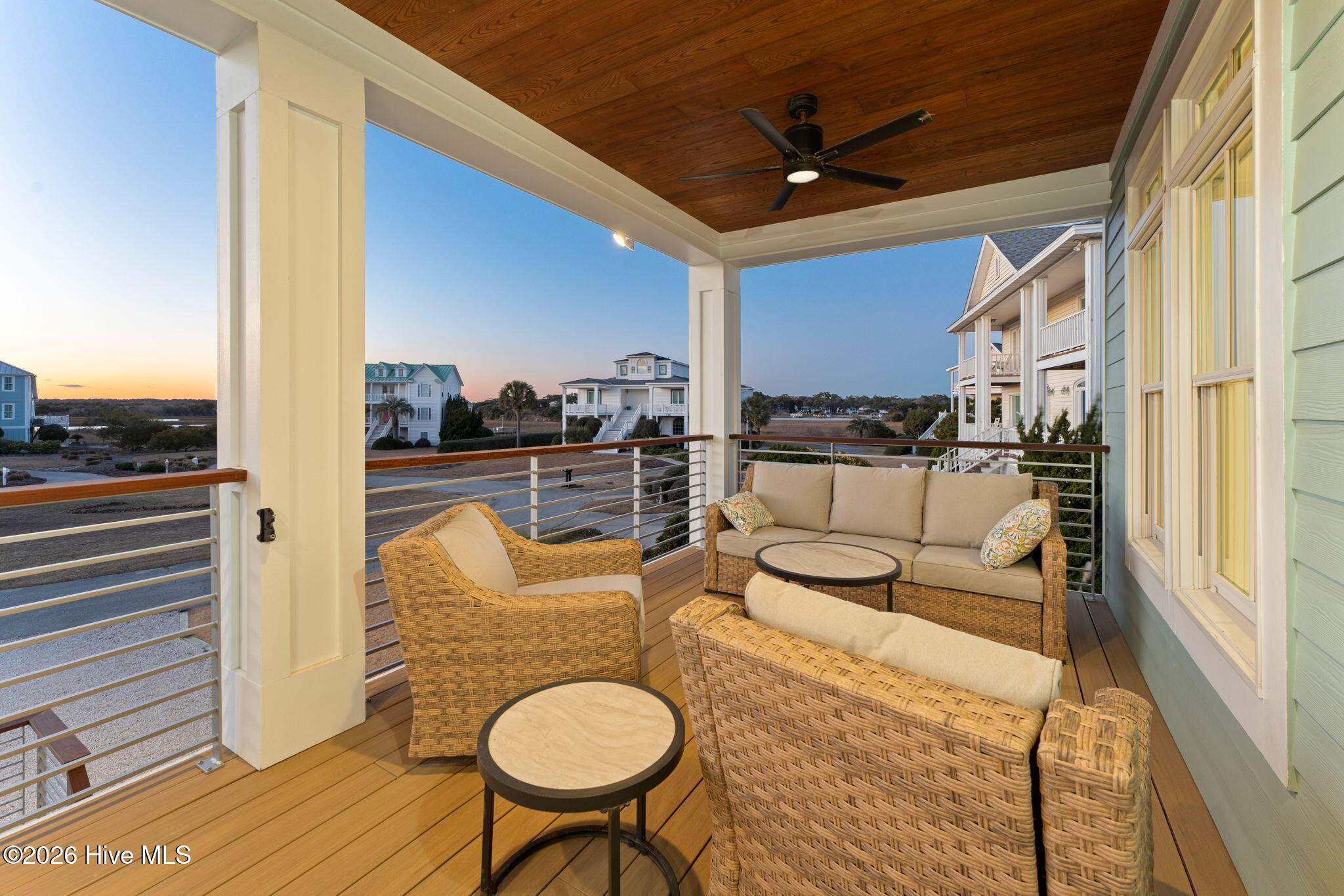 100550371 | Photo 10