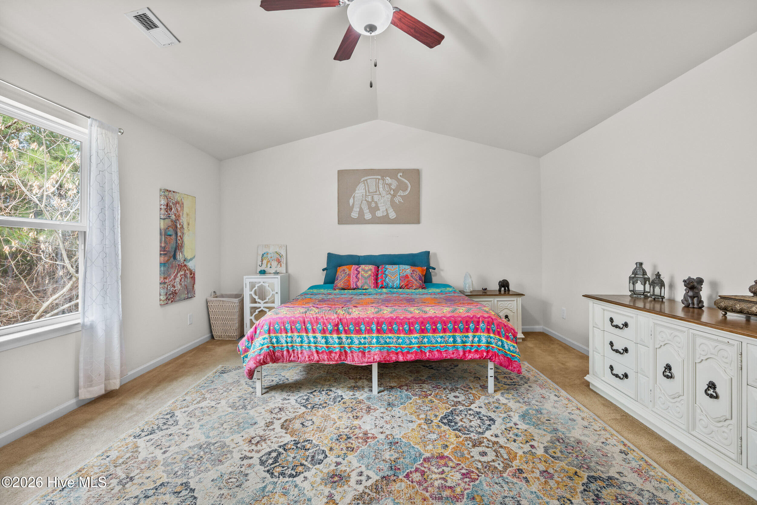 100552487 | Photo 35