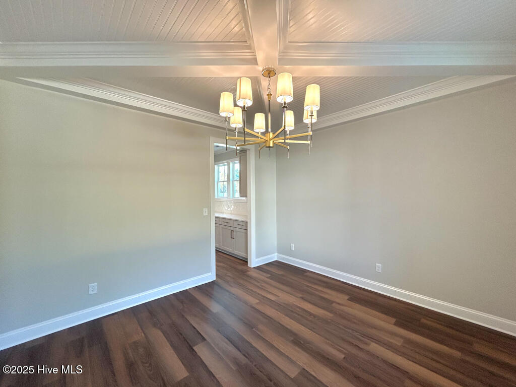 100510187 | Photo 19