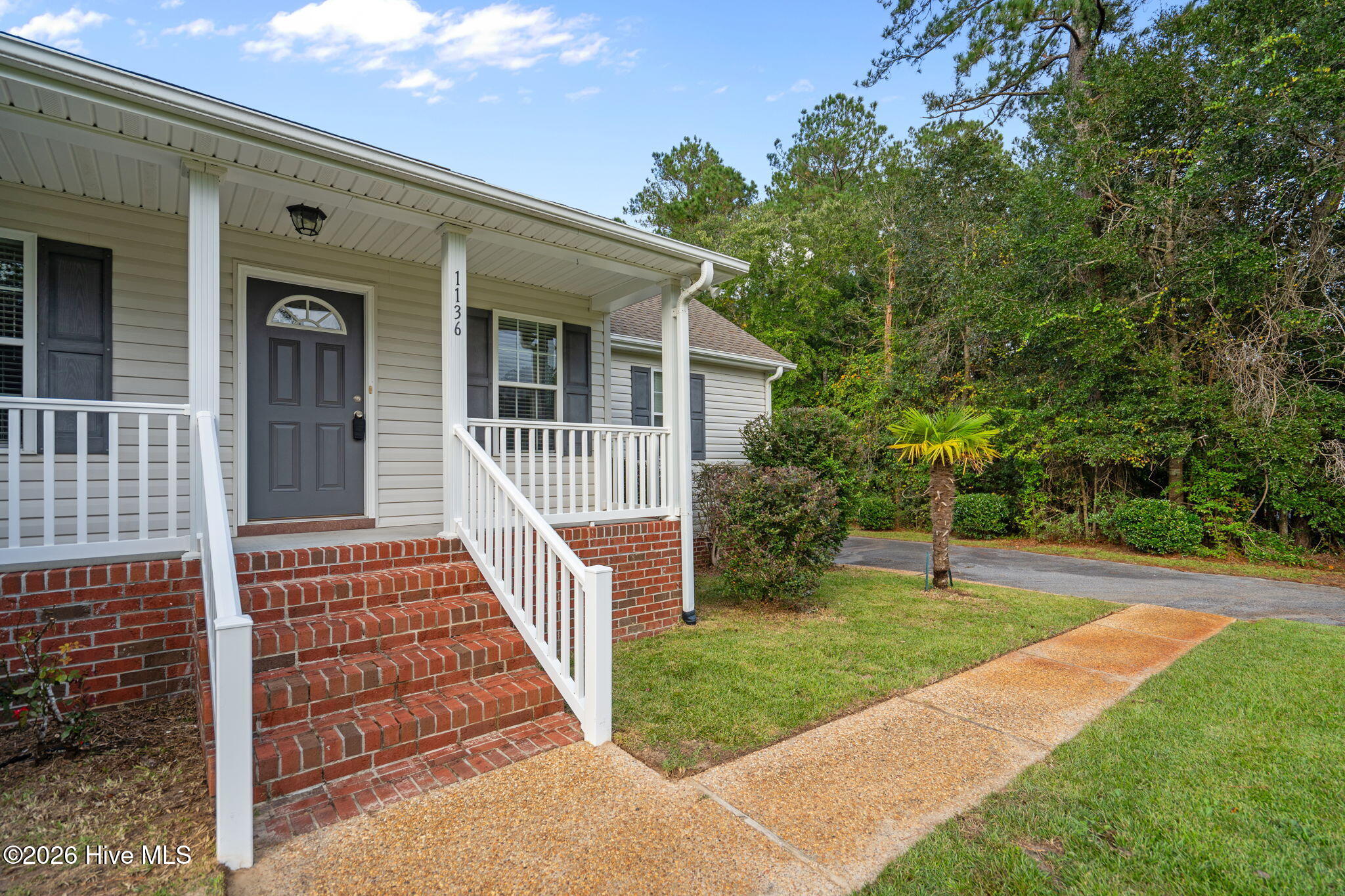 100552045 | Photo 35