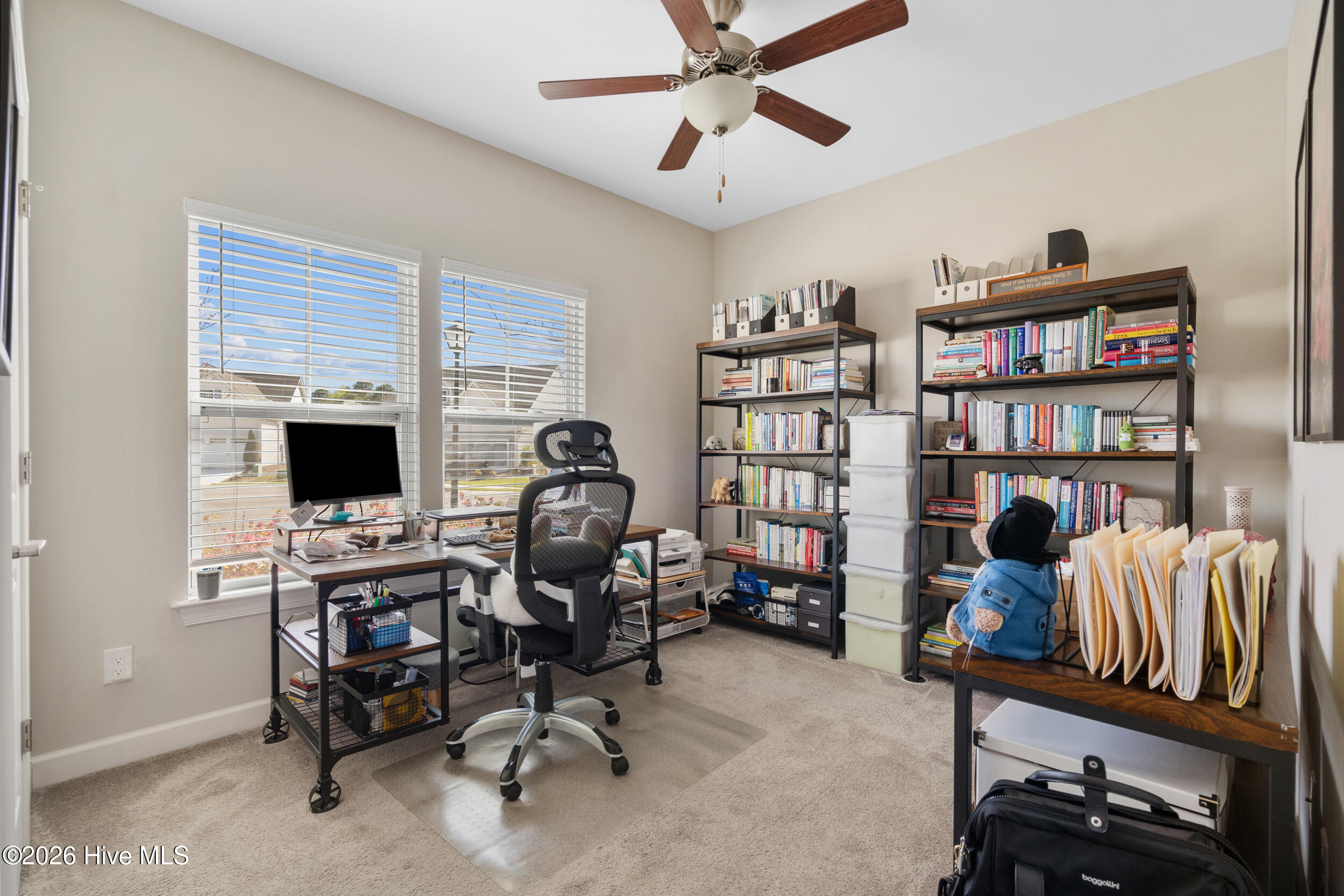 100563305 | Photo 25