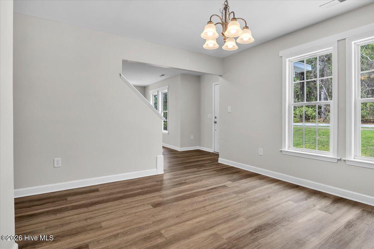 100565952 | Photo 21