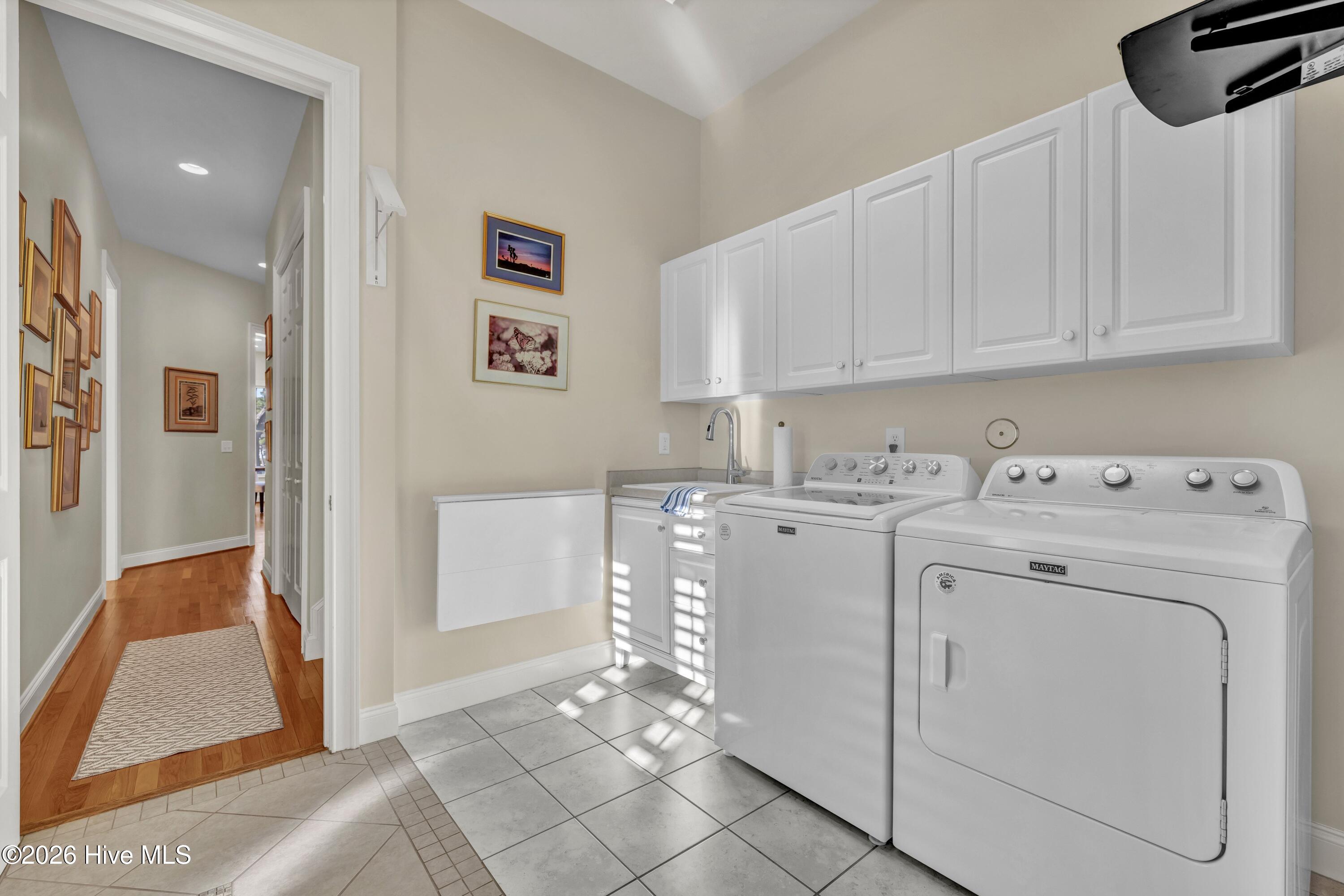 100554870 | Photo 22