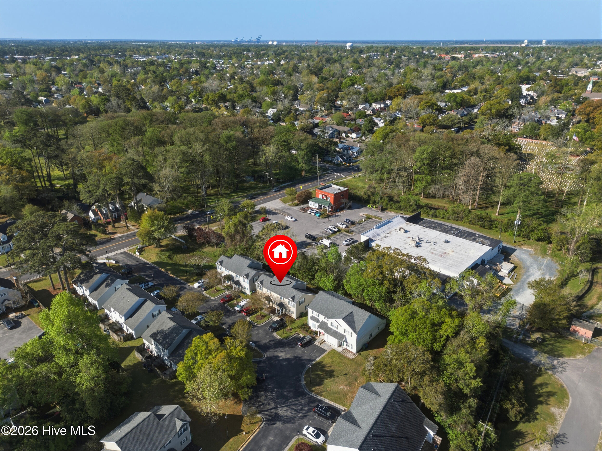 100564437 | Photo 37