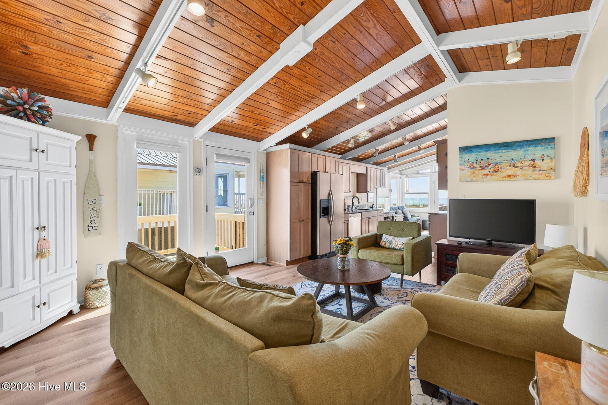 100559967 | Photo 15