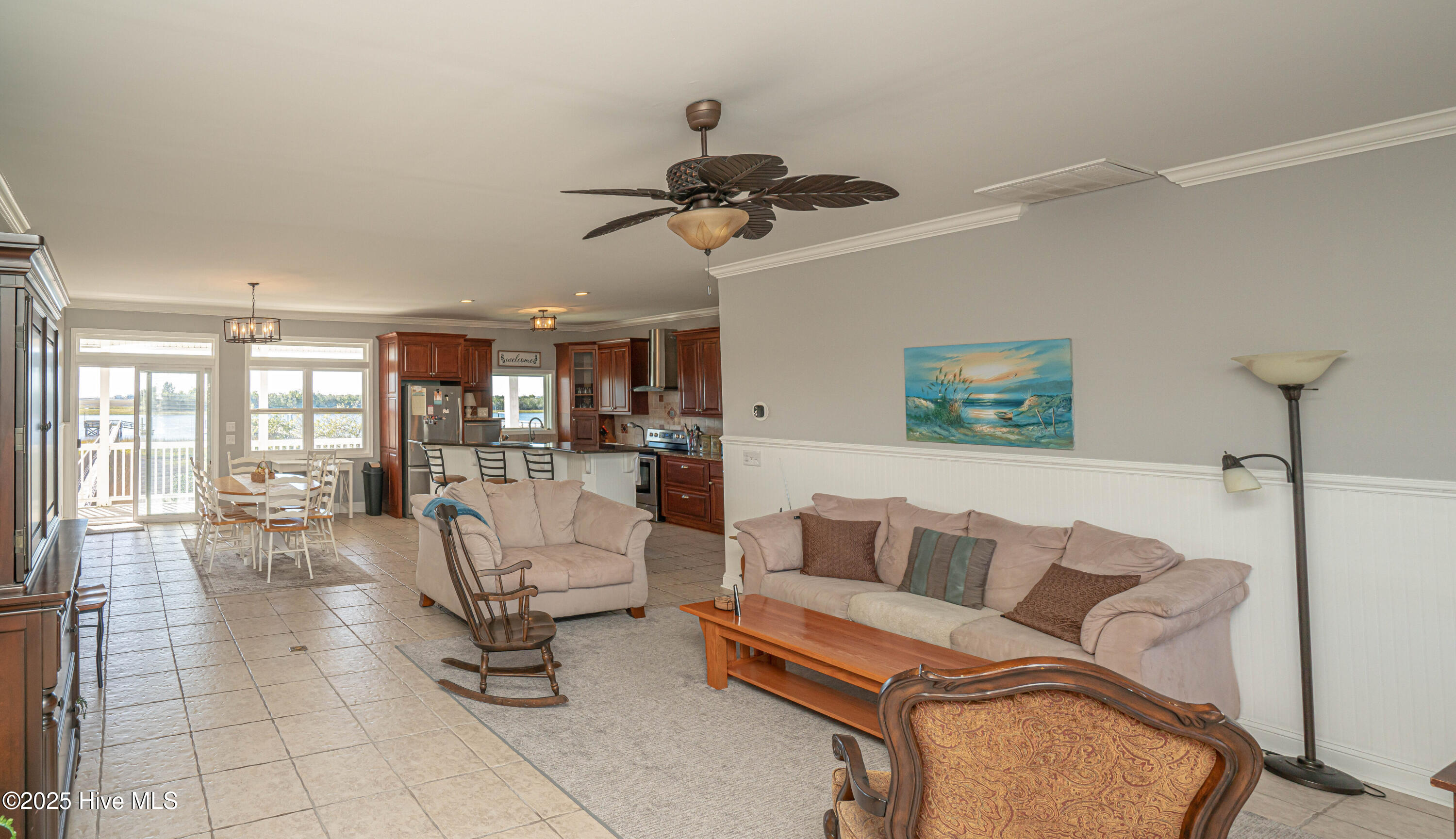 100539099 | Photo 25