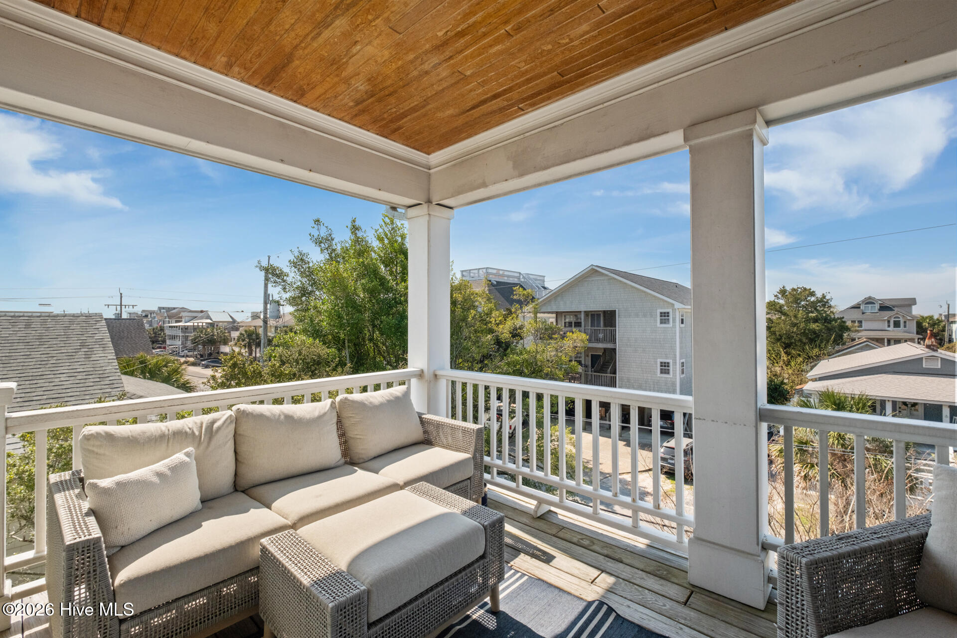 100567565 | Photo 21