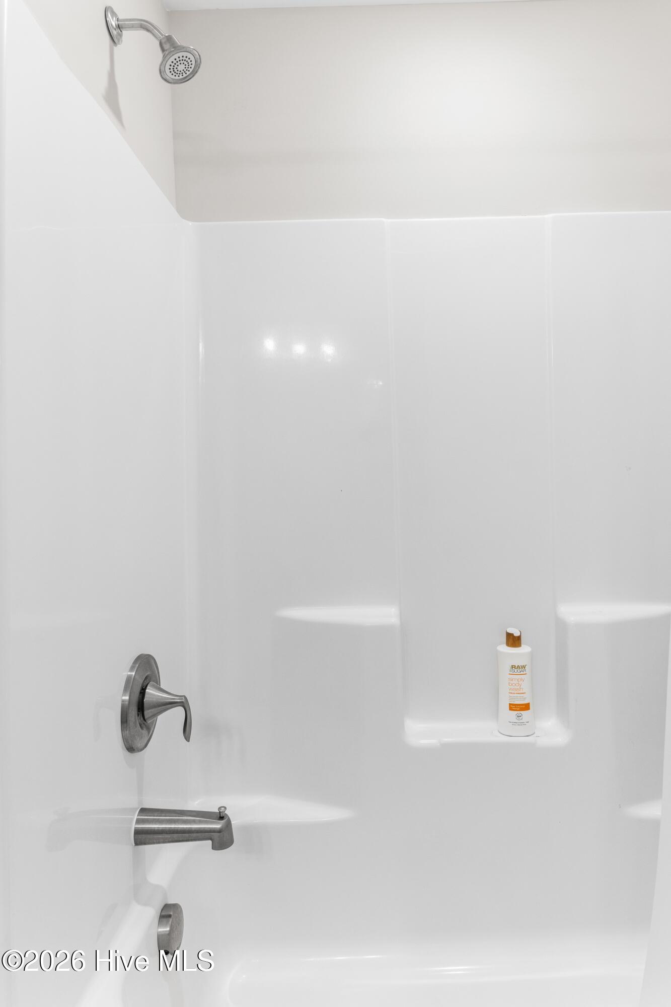 100561079 | Photo 39