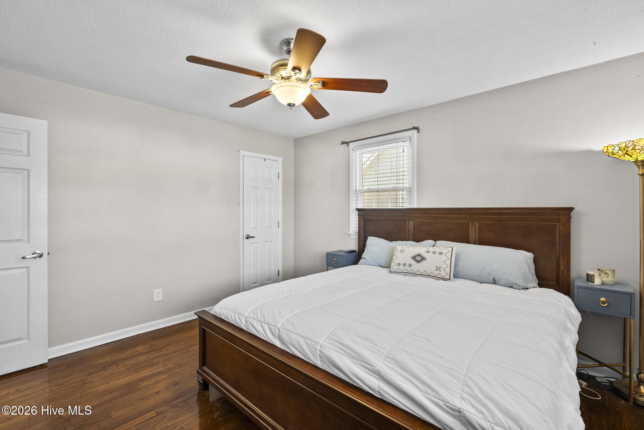 100553345 | Photo 18