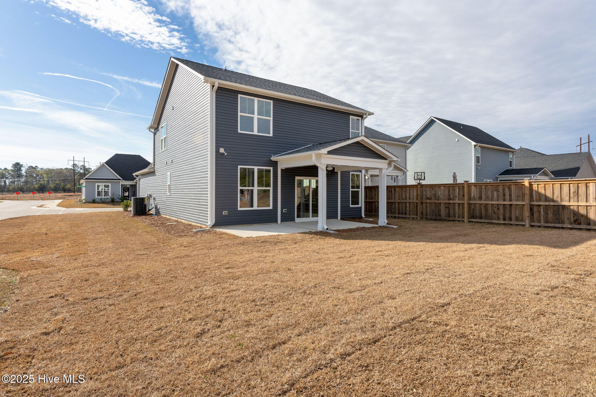 100508287 | Photo 36